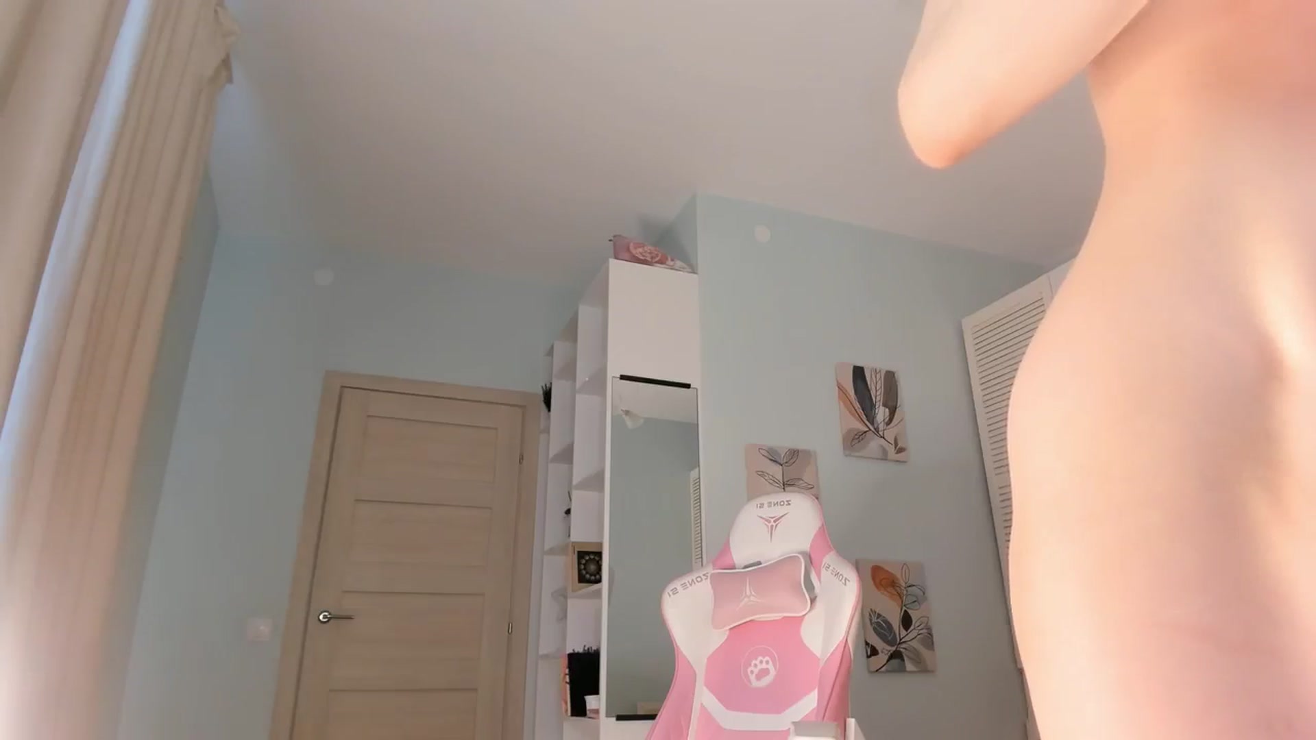 Gallery image thumbnail from Luv_Bae's myfreecams stream on, 03/14/2024, 10:26 image 9 of 20