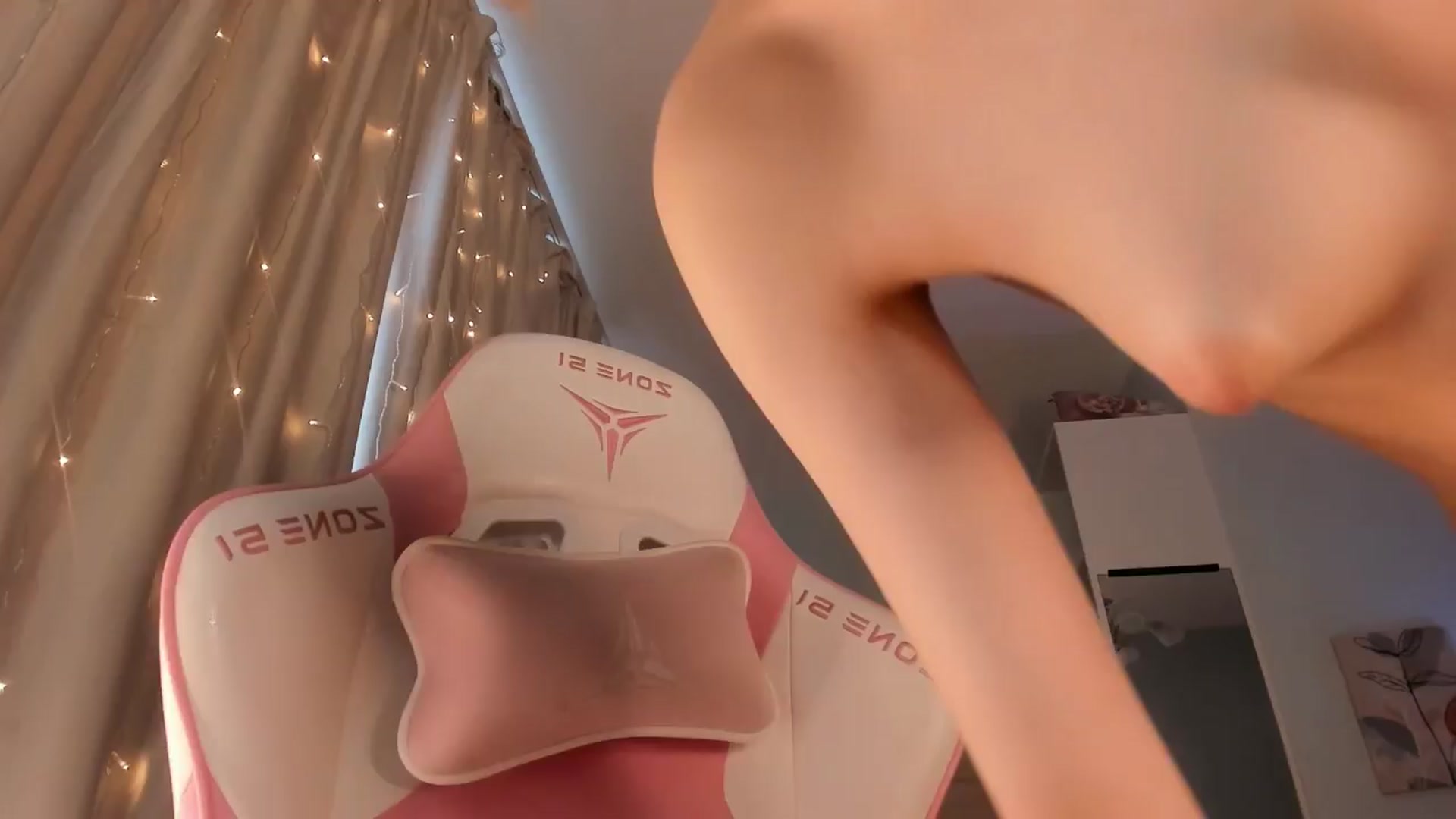Gallery image thumbnail from Luv_Bae's myfreecams stream on, 04/14/2024, 08:48 image 16 of 20