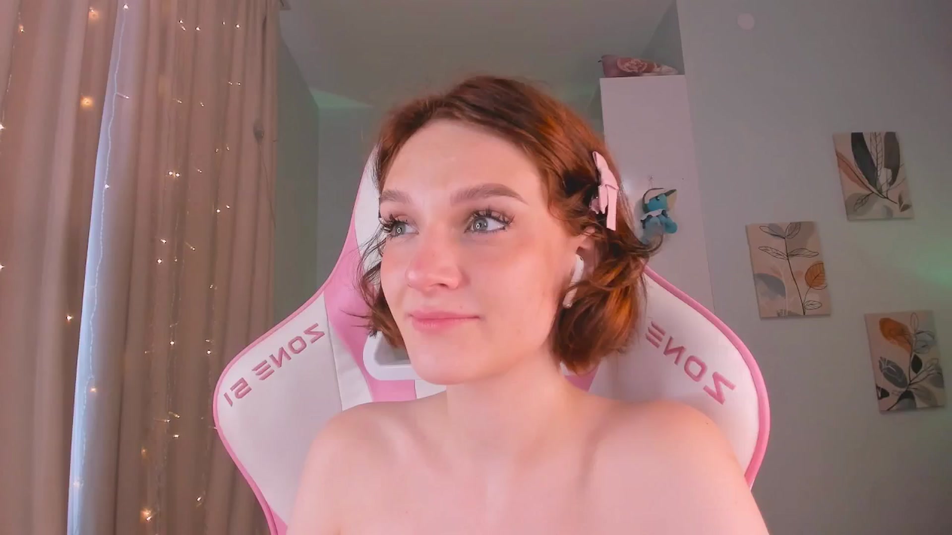 Gallery image thumbnail from Luv_Bae's myfreecams stream on, 07/14/2024, 07:11 image 12 of 20