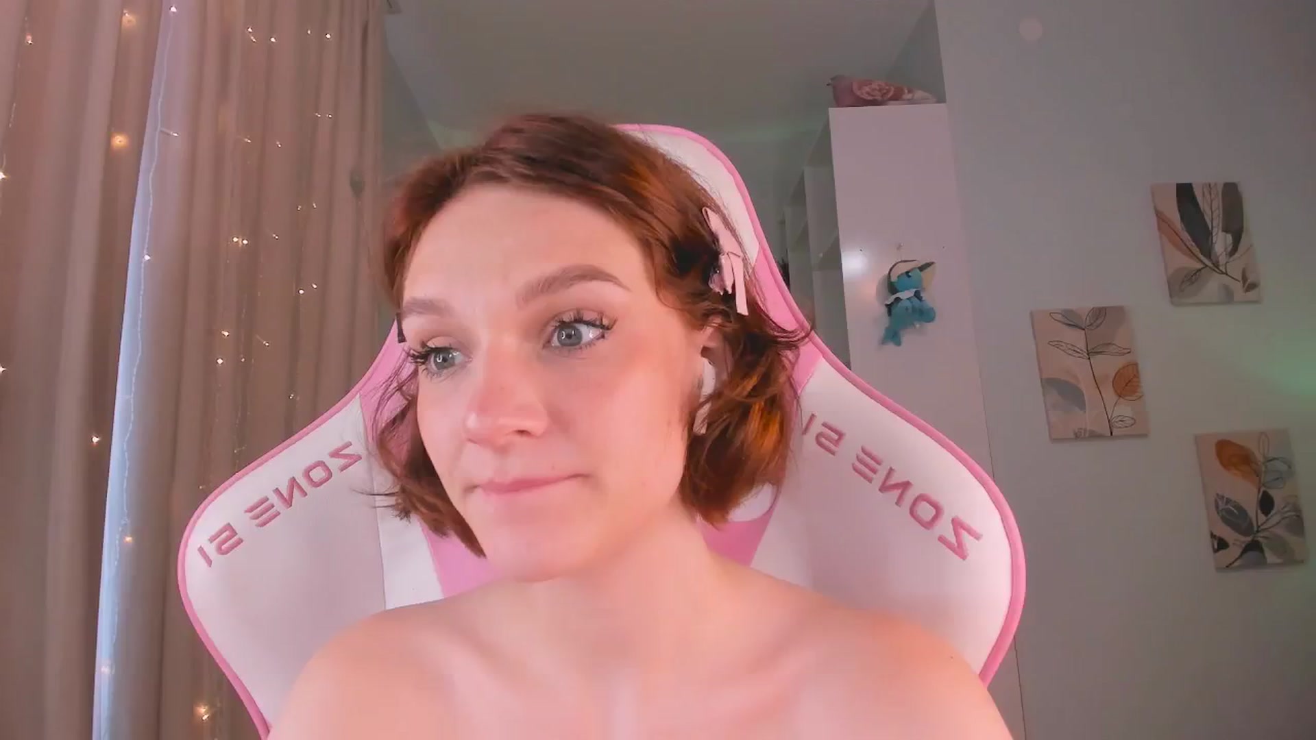 Gallery image thumbnail from Luv_Bae's myfreecams stream on, 07/14/2024, 07:11 image 19 of 20