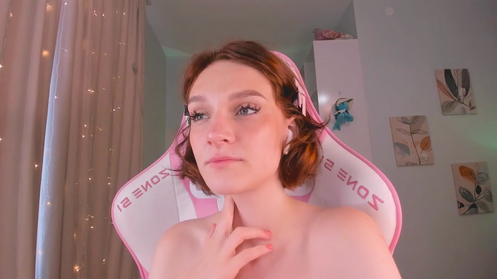 Gallery image thumbnail from Luv_Bae's myfreecams stream on, 07/14/2024, 07:11 image 13 of 20