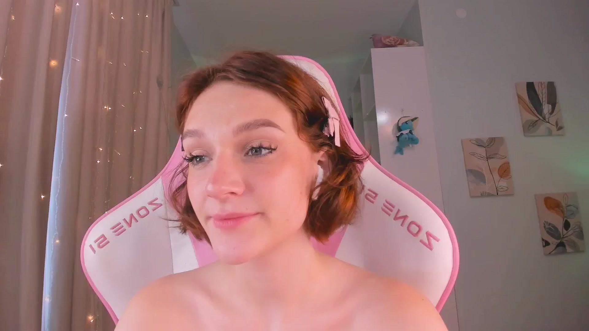 Gallery image thumbnail from Luv_Bae's myfreecams stream on, 07/14/2024, 07:11 image 18 of 20