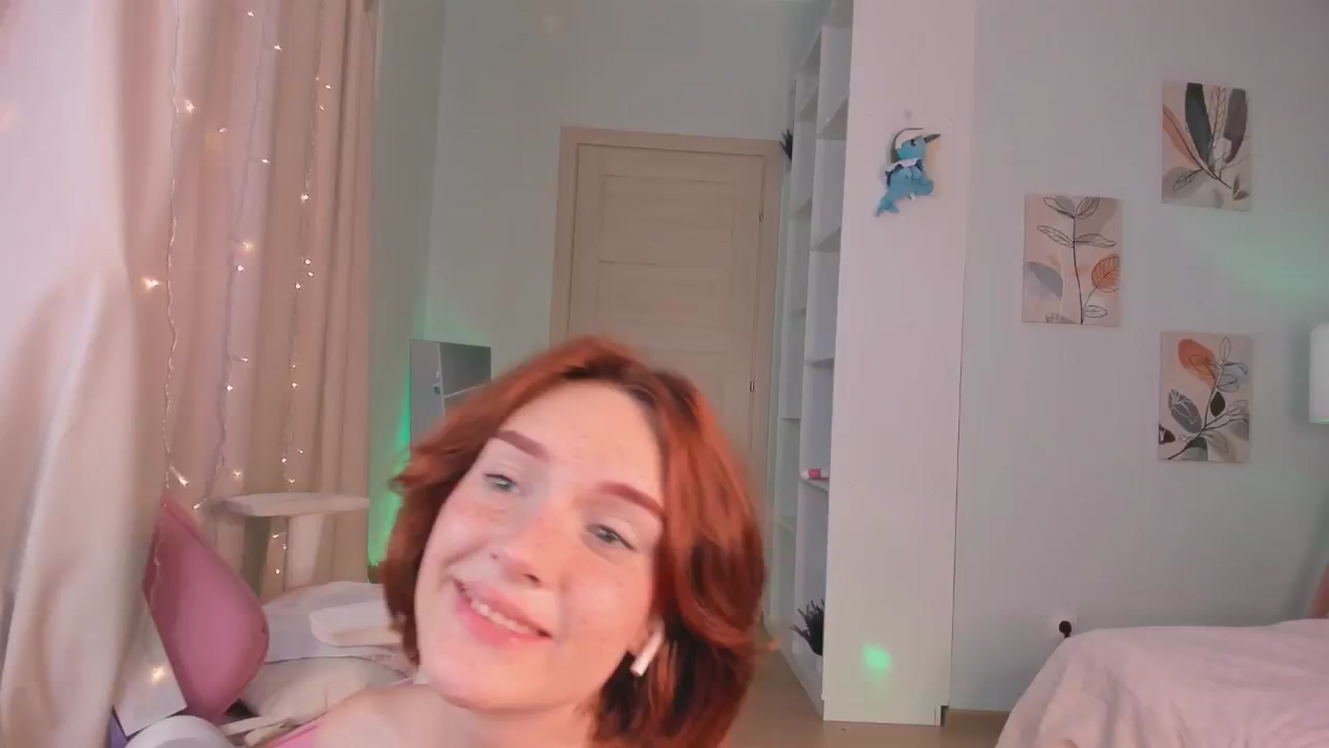 Gallery image thumbnail from Luv_Bae's myfreecams stream on, 07/30/2024, 07:57 image 9 of 20