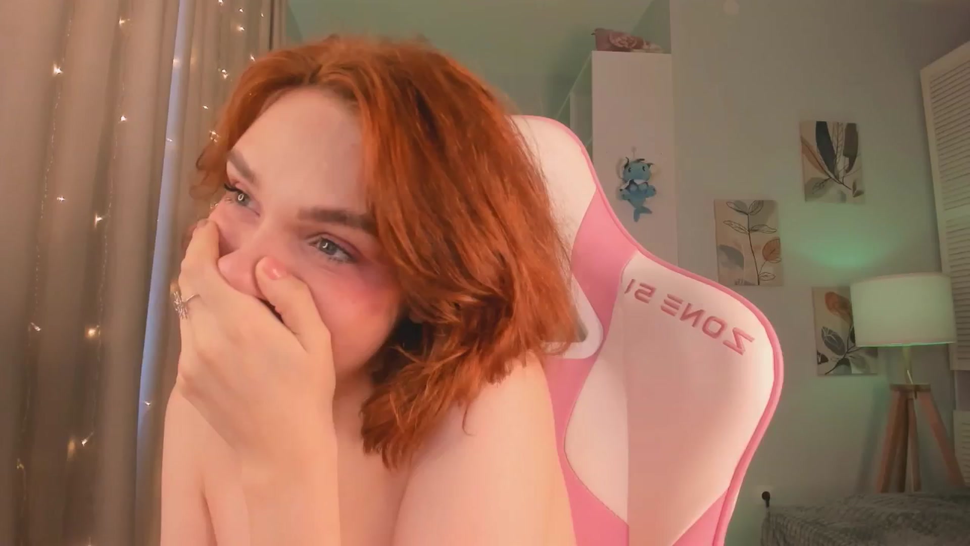 Gallery image thumbnail from Luv_Bae's myfreecams stream on, 08/29/2024, 05:58 image 1 of 20