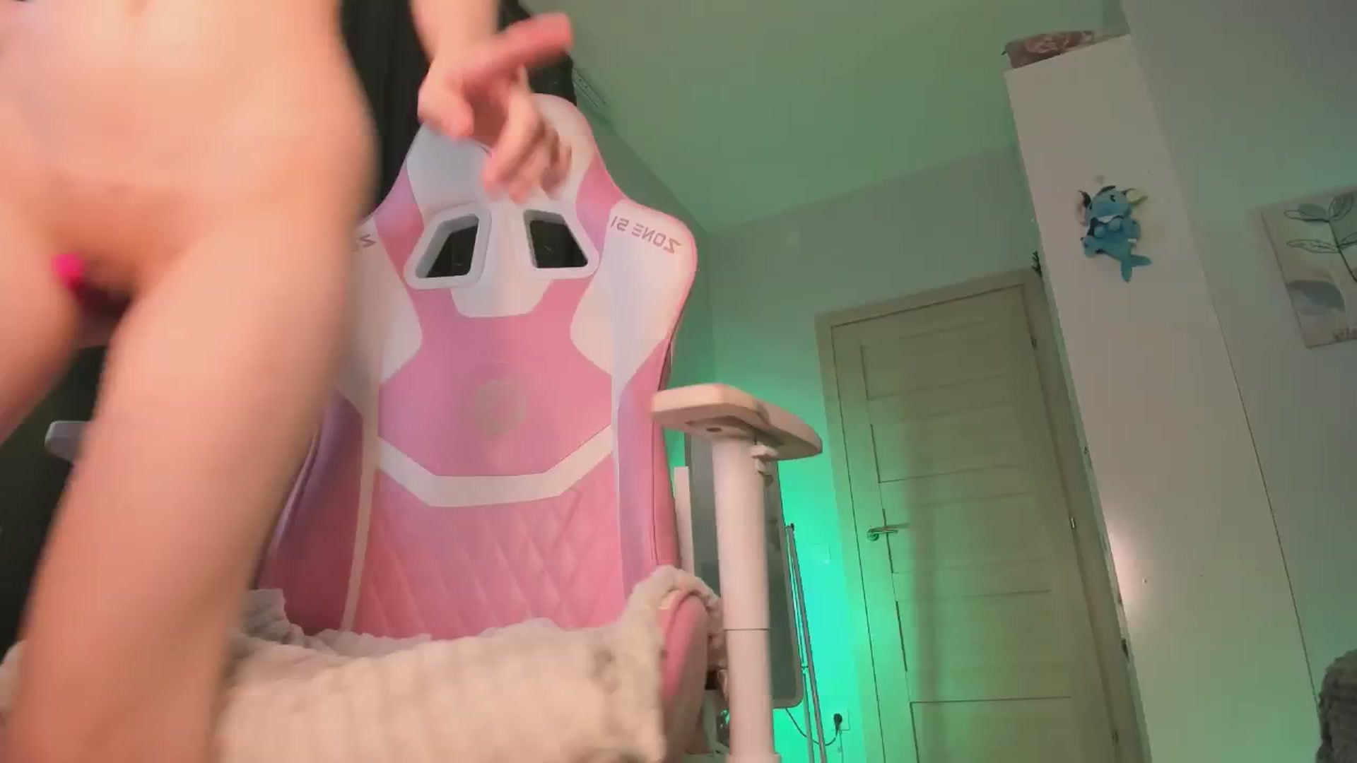 Gallery image thumbnail from Luv_Bae's myfreecams stream on, 09/02/2024, 06:07 image 9 of 20