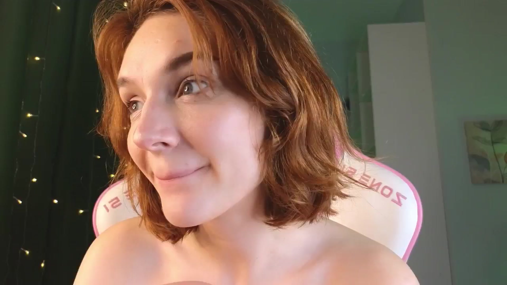 Gallery image thumbnail from Luv_Bae's myfreecams stream on, 09/26/2024, 09:13 image 12 of 20