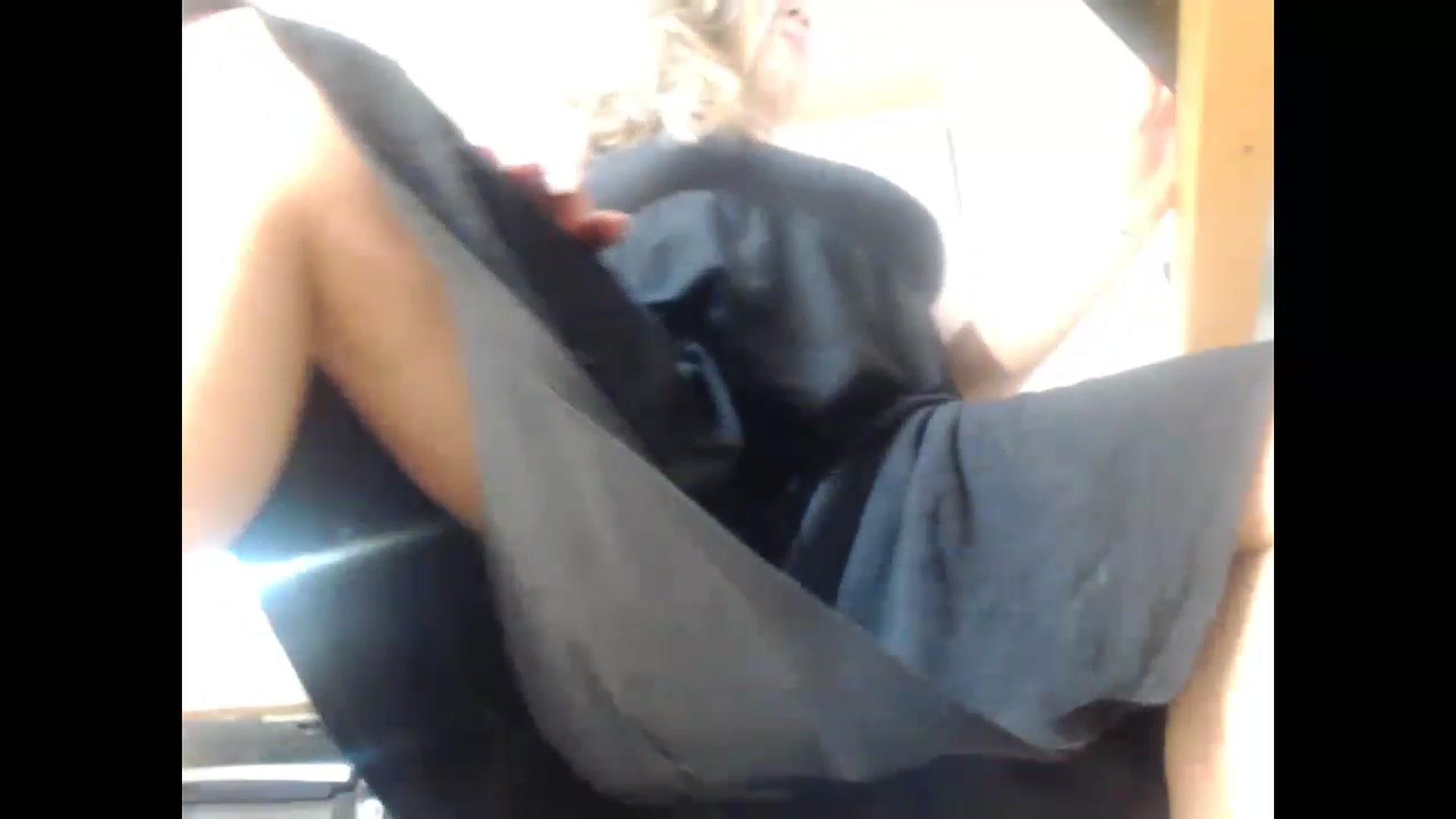 Gallery image thumbnail from LuvleeMelons's myfreecams stream on, 05/12/2023, 19:35 image 5 of 20