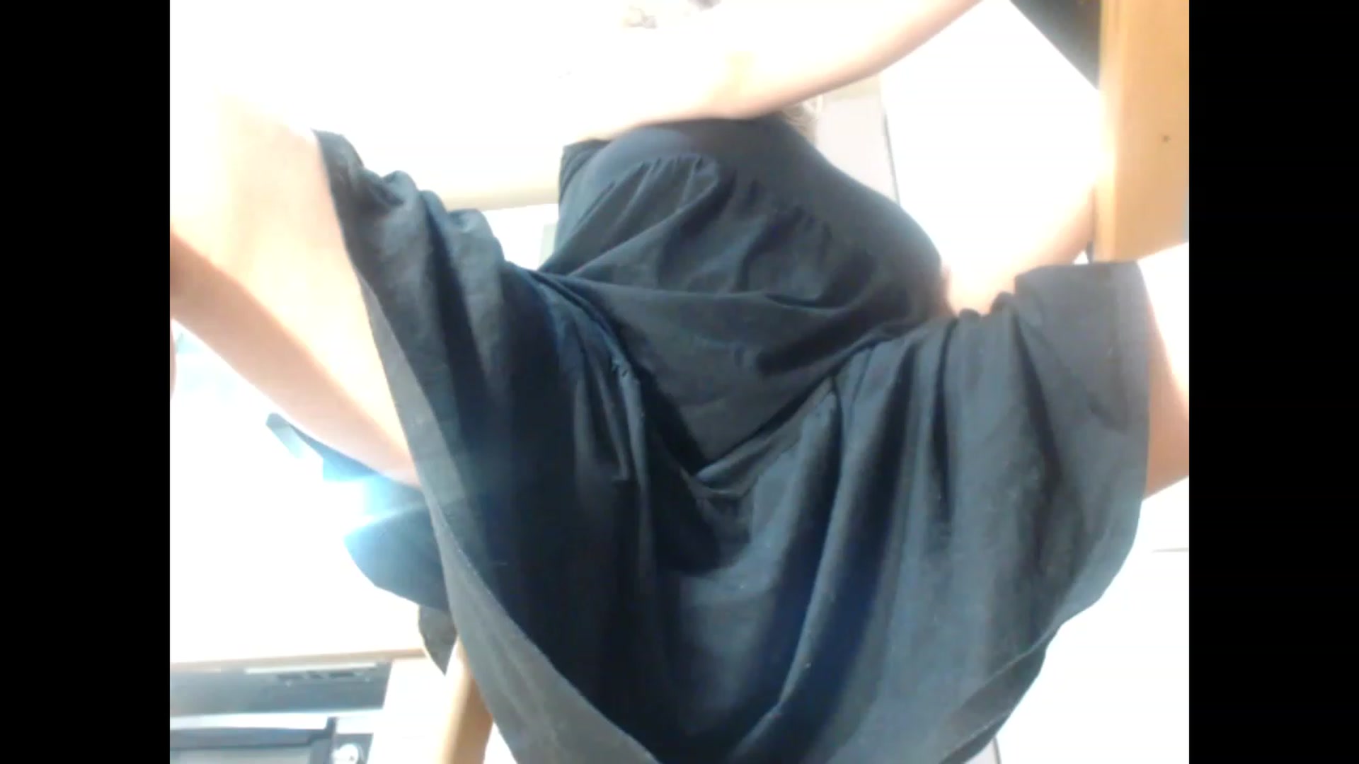Gallery image thumbnail from LuvleeMelons's myfreecams stream on, 05/12/2023, 19:35 image 9 of 20