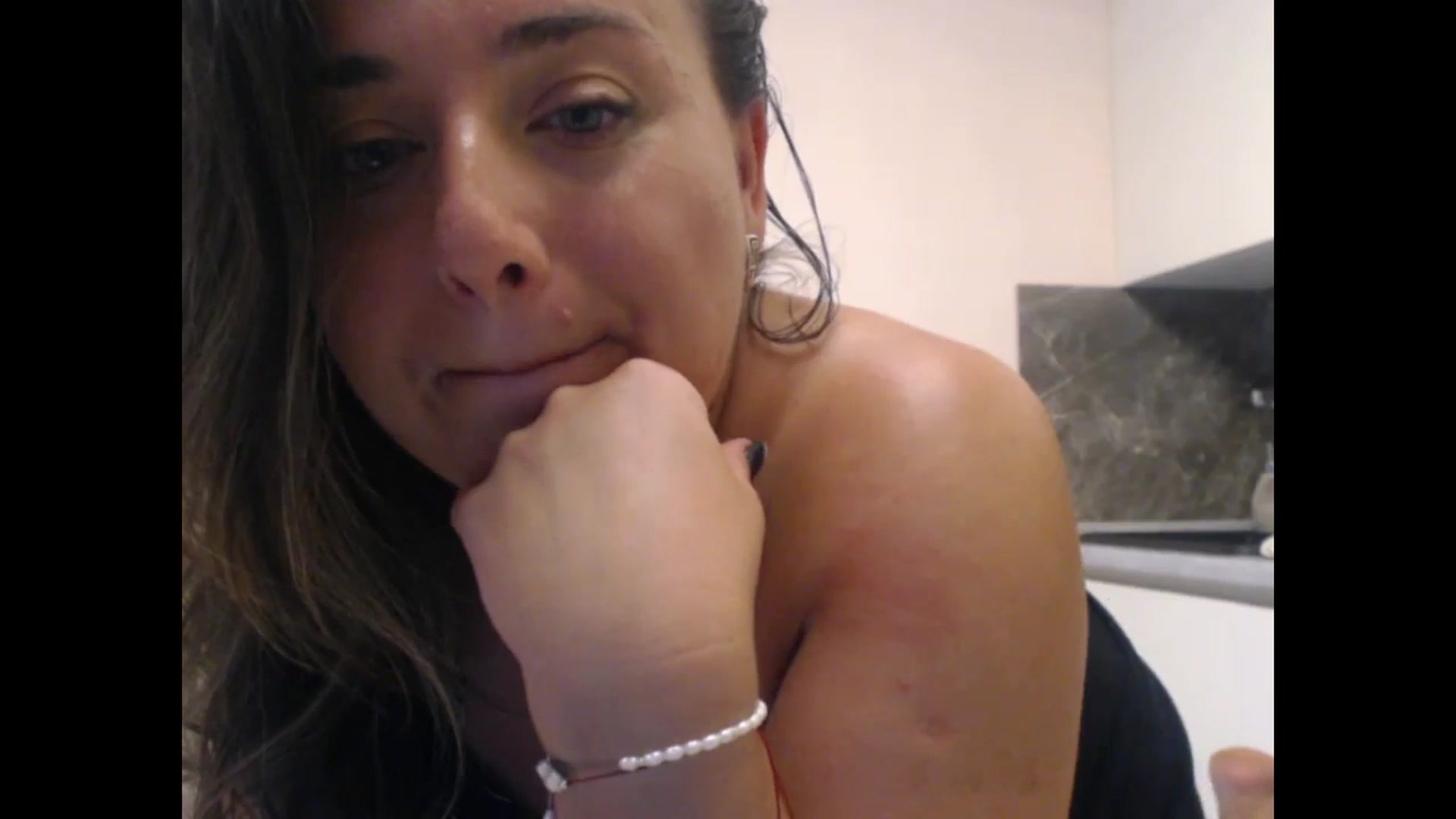 Gallery image thumbnail from LuvleeMelons's myfreecams stream on, 12/23/2023, 21:22 image 18 of 20