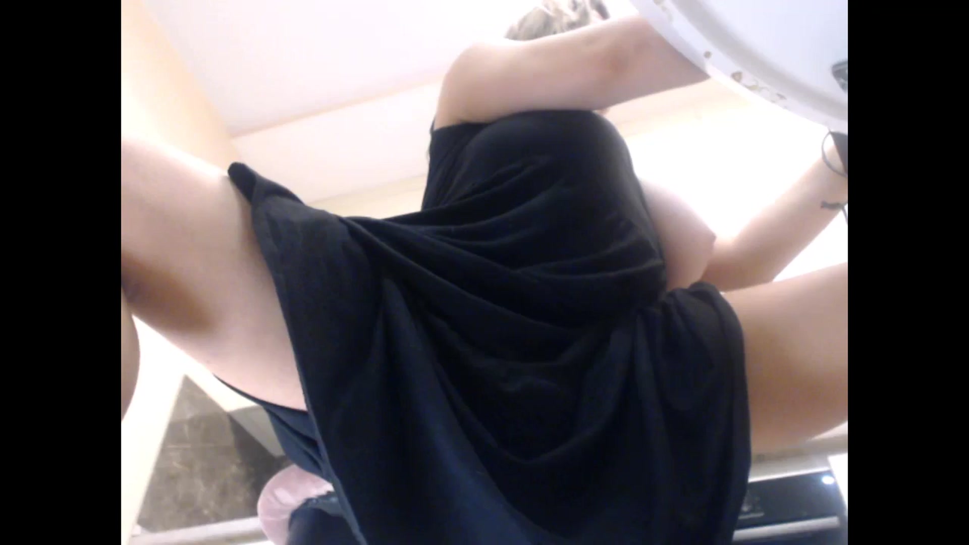 Gallery image thumbnail from LuvleeMelons's myfreecams stream on, 03/30/2024, 20:24 image 14 of 20