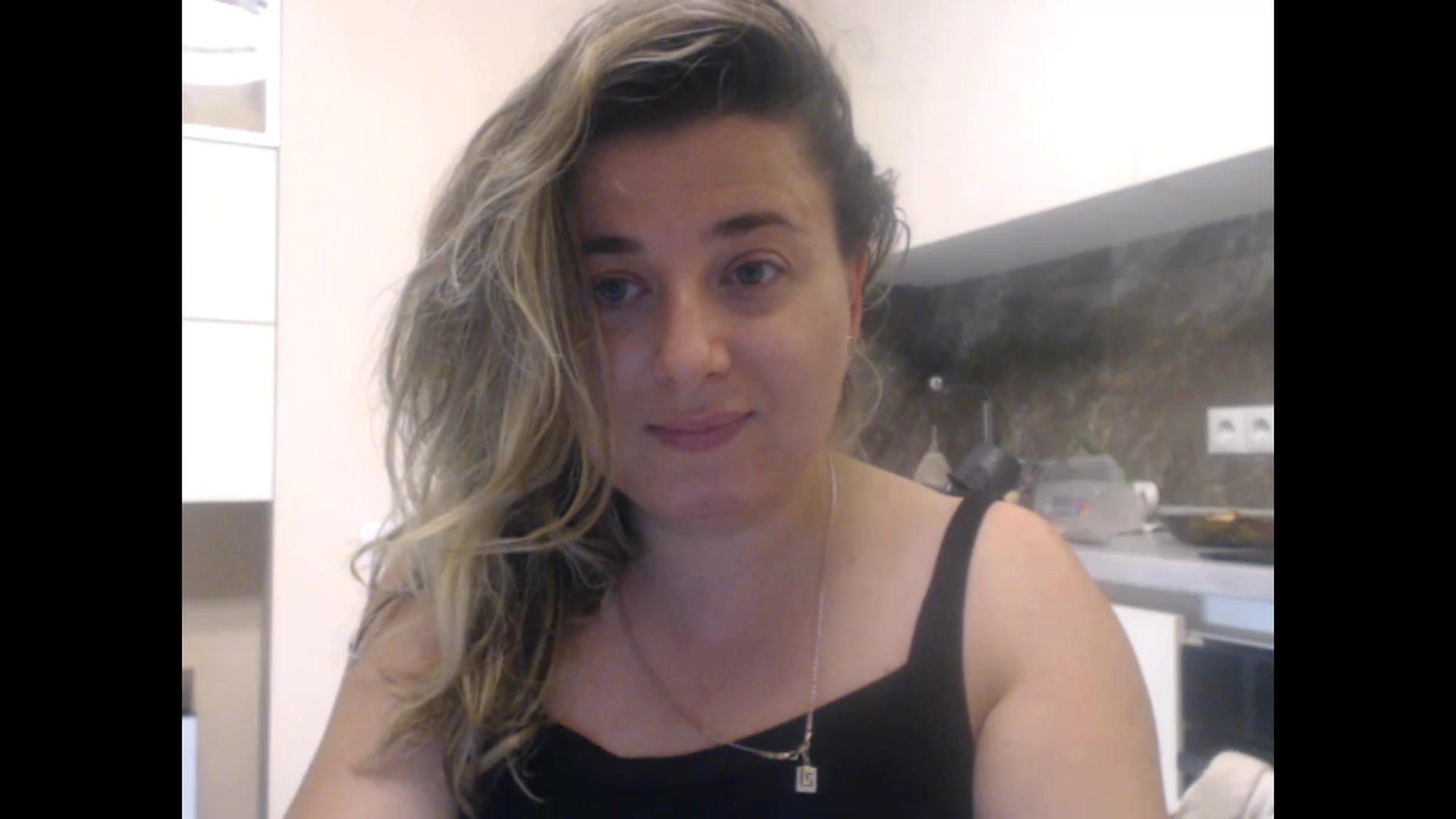 Gallery image thumbnail from LuvleeMelons's myfreecams stream on, 05/31/2024, 23:11 image 1 of 20
