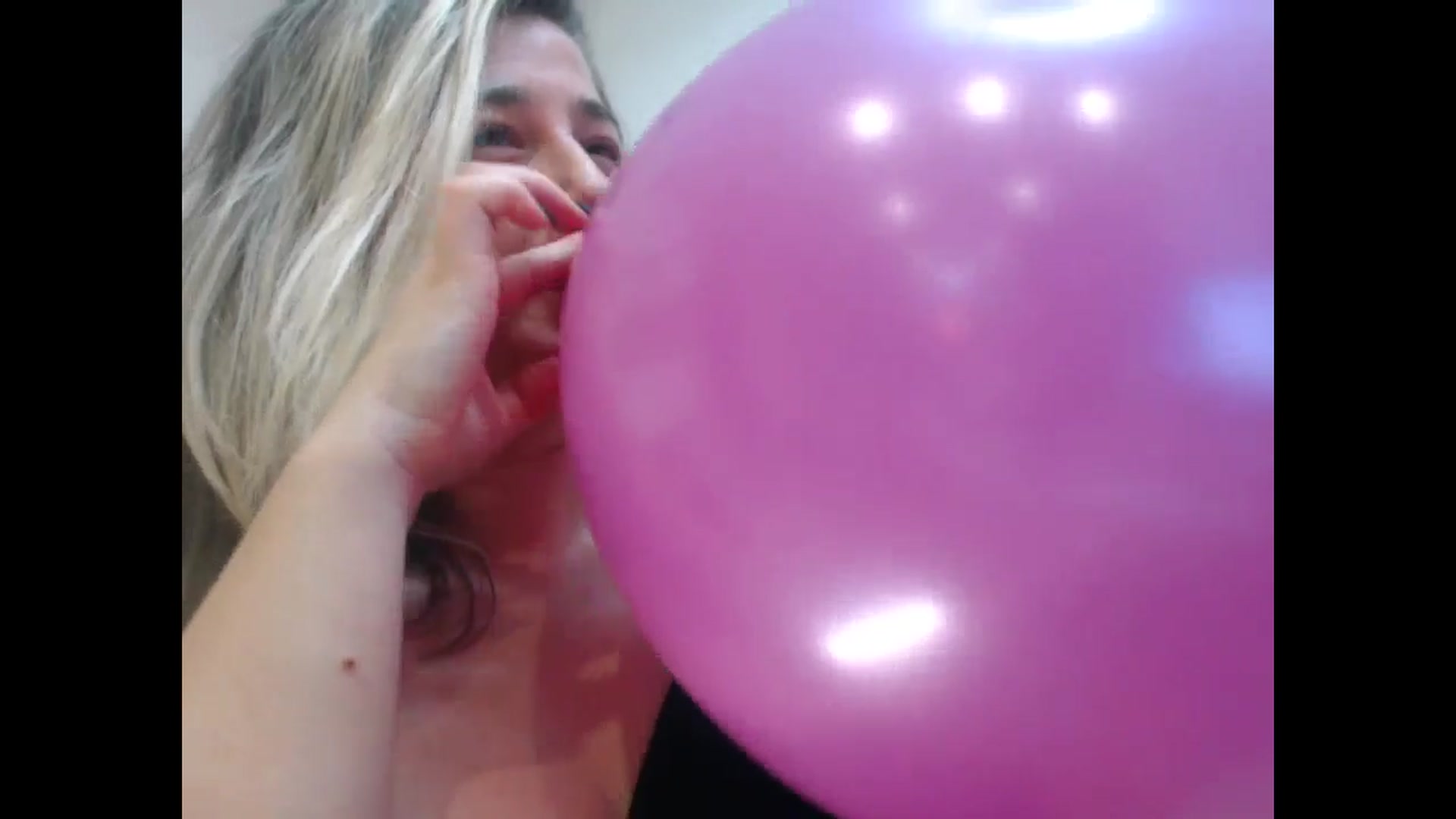 Gallery image thumbnail from LuvleeMelons's myfreecams stream on, 12/02/2024, 21:44 image 2 of 20