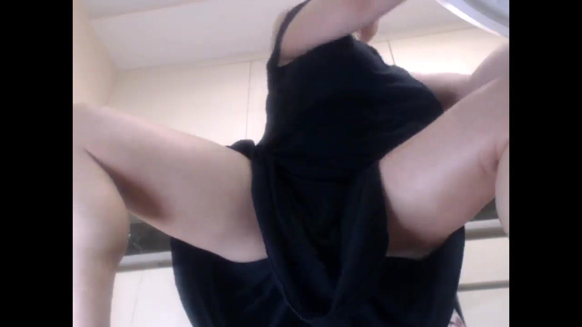 Gallery image thumbnail from LuvleeMelons's myfreecams stream on, 04/12/2025, 19:13 image 18 of 20