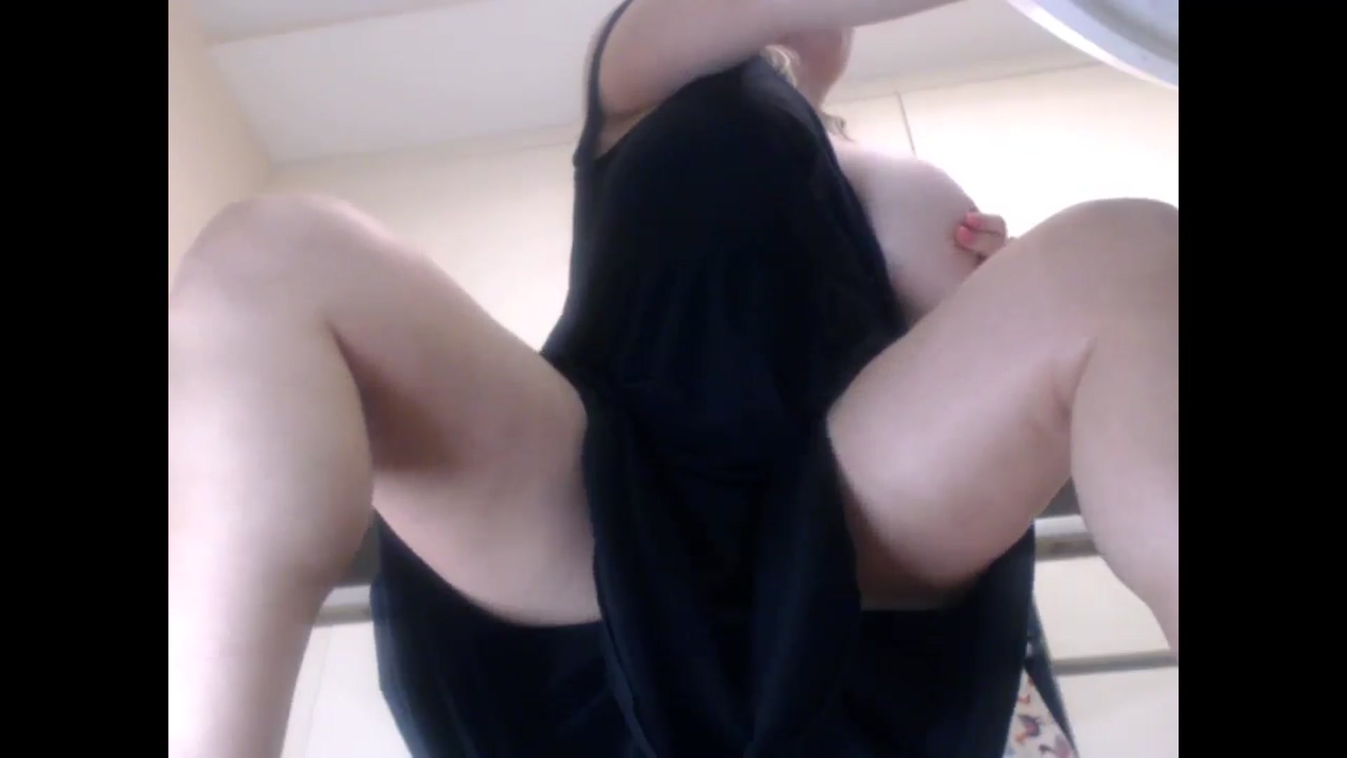 Gallery image thumbnail from LuvleeMelons's myfreecams stream on, 04/12/2025, 19:13 image 19 of 20