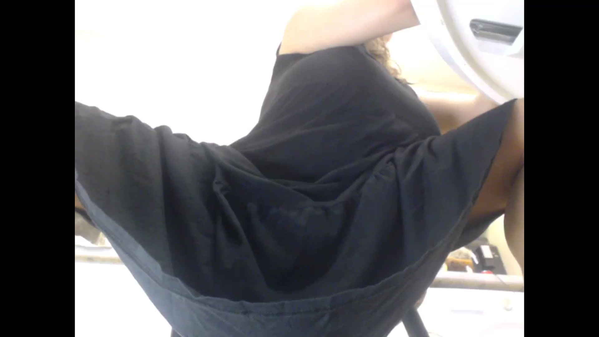 Gallery image thumbnail from LuvleeMelons's myfreecams stream on, 04/09/2026, 19:01 image 3 of 20