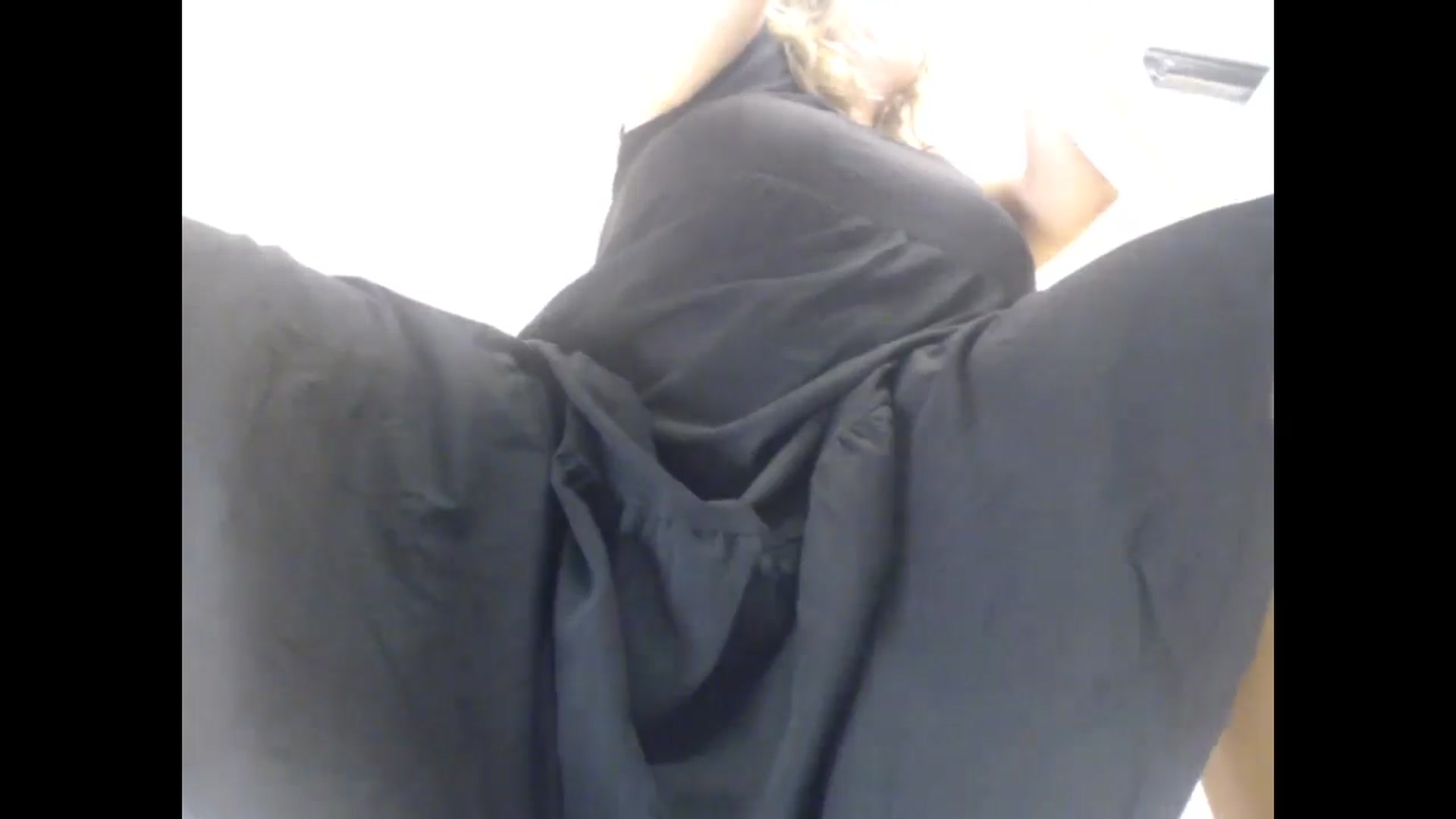 Gallery image thumbnail from LuvleeMelons's myfreecams stream on, 04/09/2026, 19:01 image 2 of 20