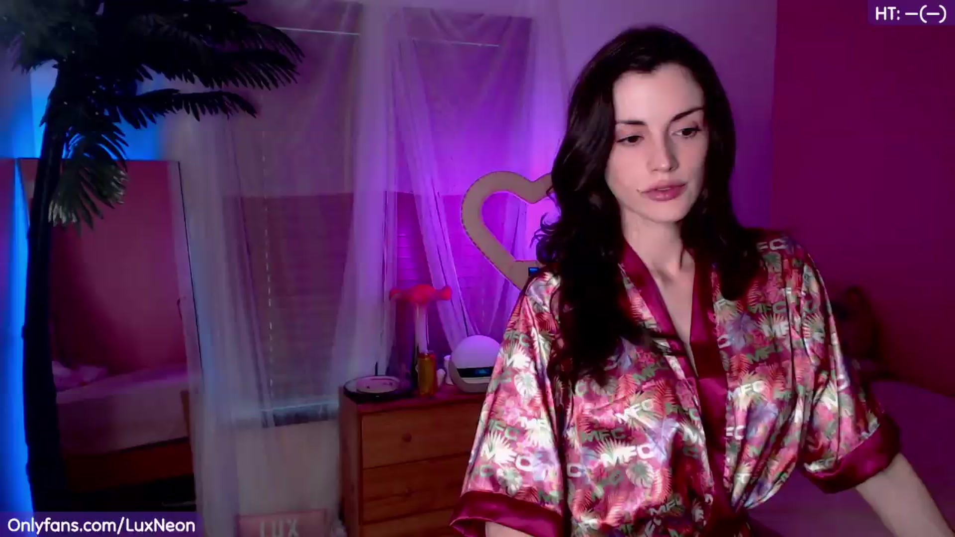 Gallery image thumbnail from LuxNeon's myfreecams stream on, 05/29/2026, 04:12 image 1 of 20