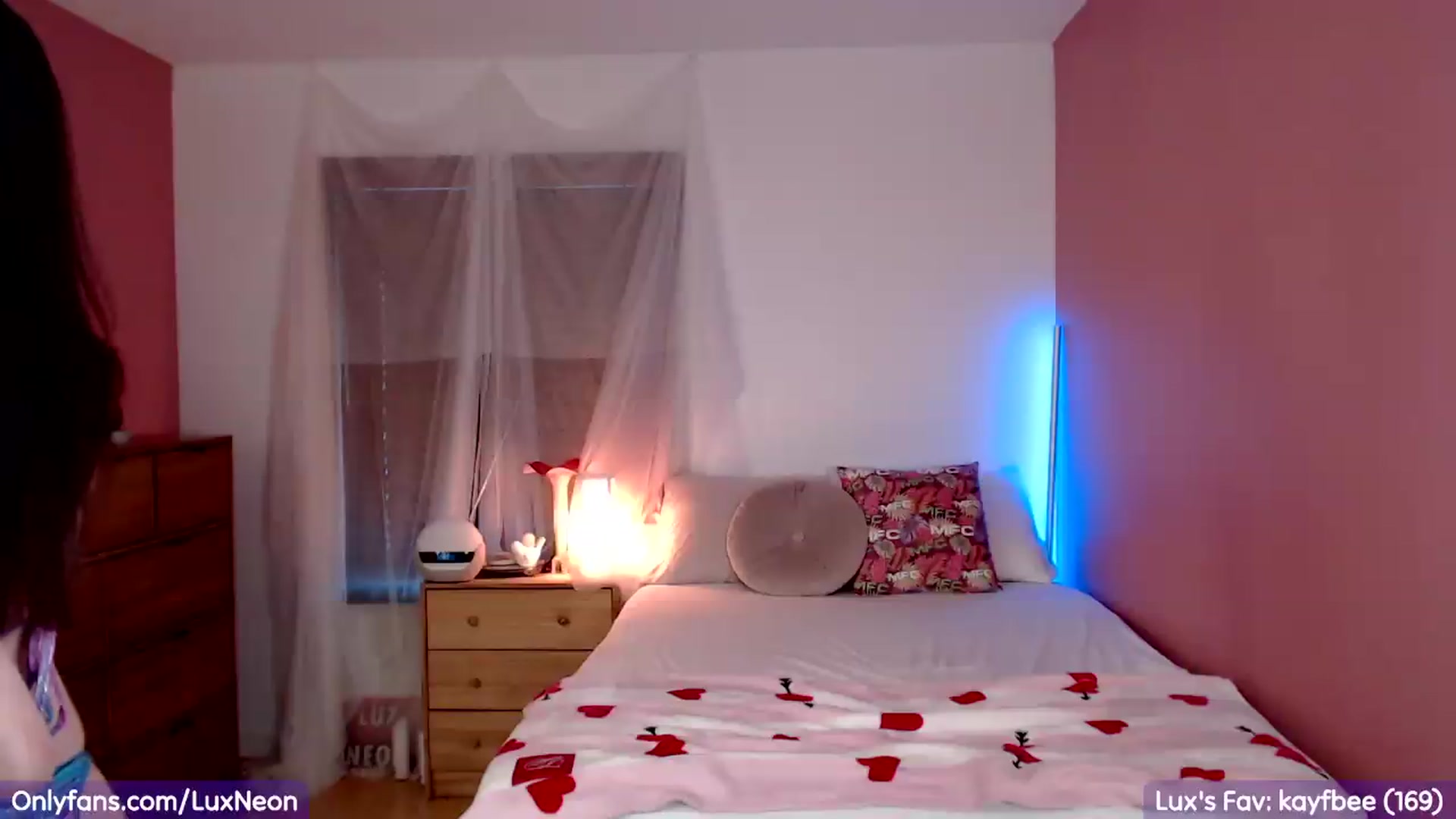 Gallery image thumbnail from LuxNeon's myfreecams stream on, 07/10/2026, 05:01 image 10 of 20