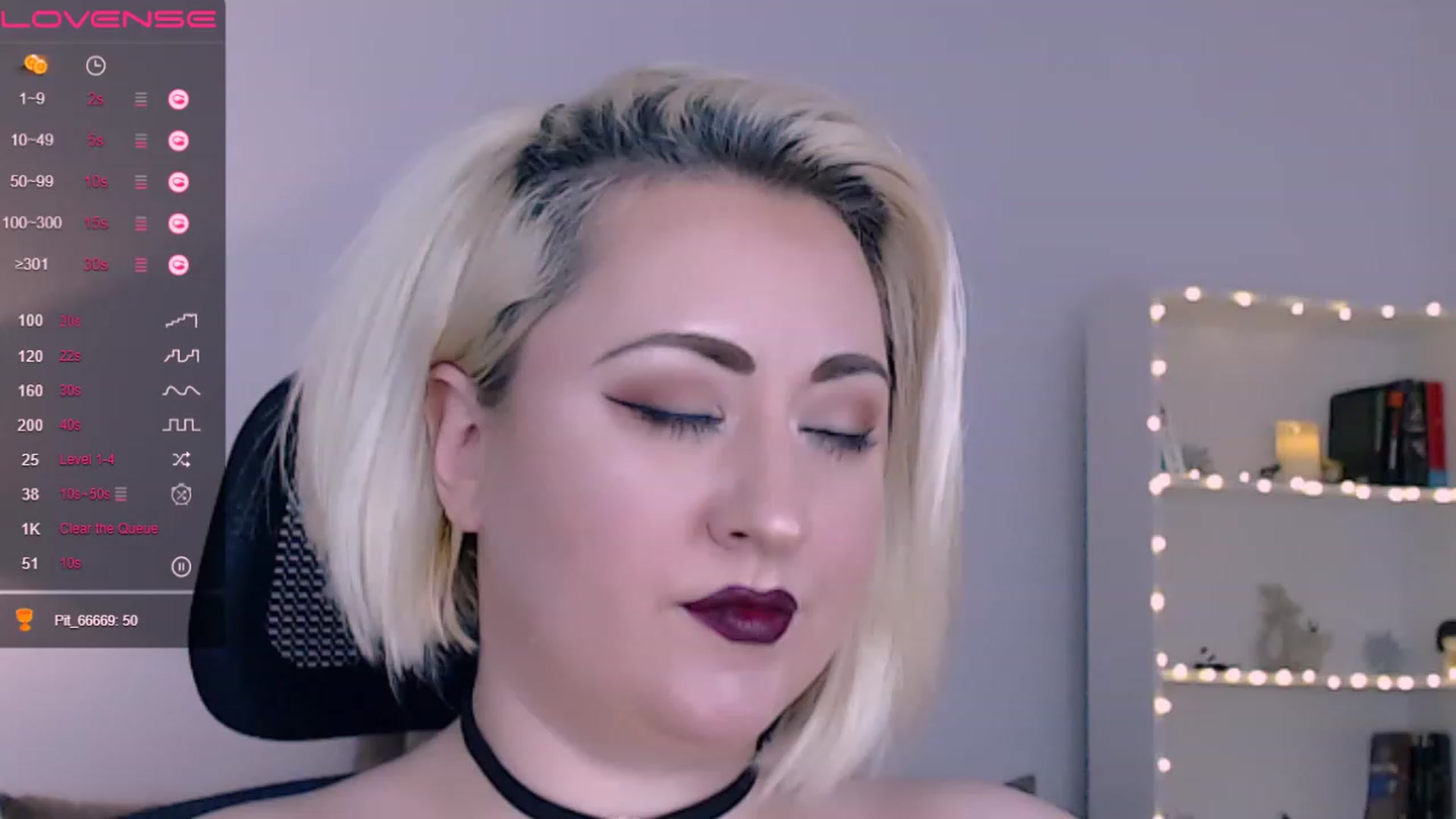 Gallery image thumbnail from Lux_Noir's myfreecams stream on, 06/04/2023, 14:11 image 12 of 20