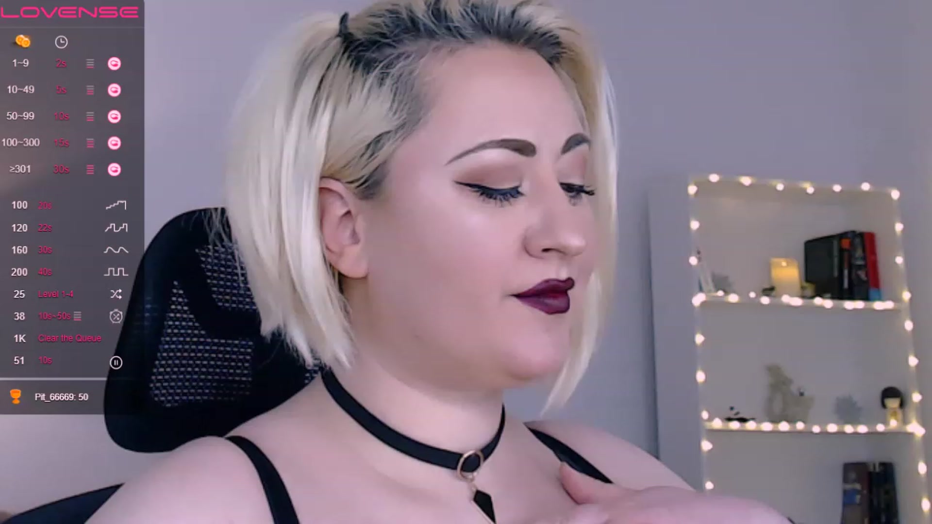 Gallery image thumbnail from Lux_Noir's myfreecams stream on, 06/04/2023, 14:11 image 19 of 20