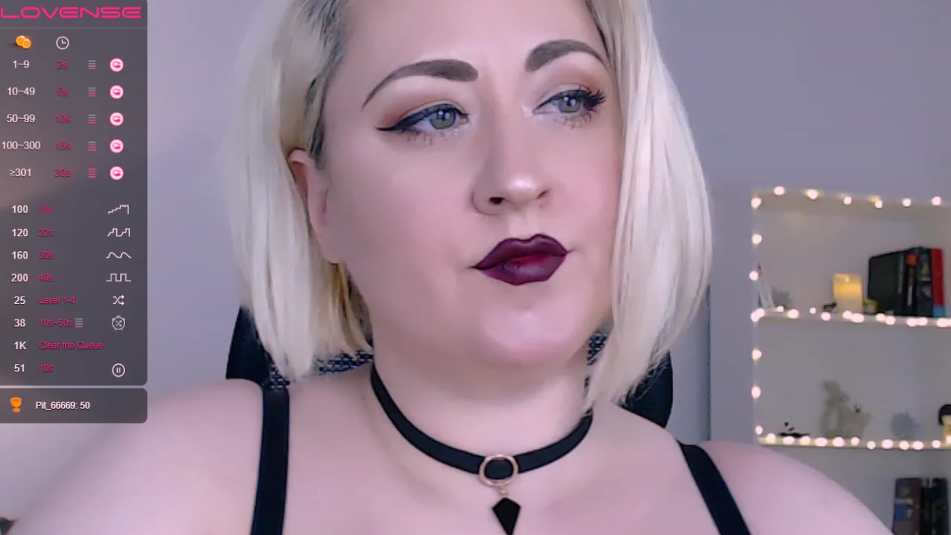 Gallery image thumbnail from Lux_Noir's myfreecams stream on, 06/04/2023, 14:11 image 16 of 20