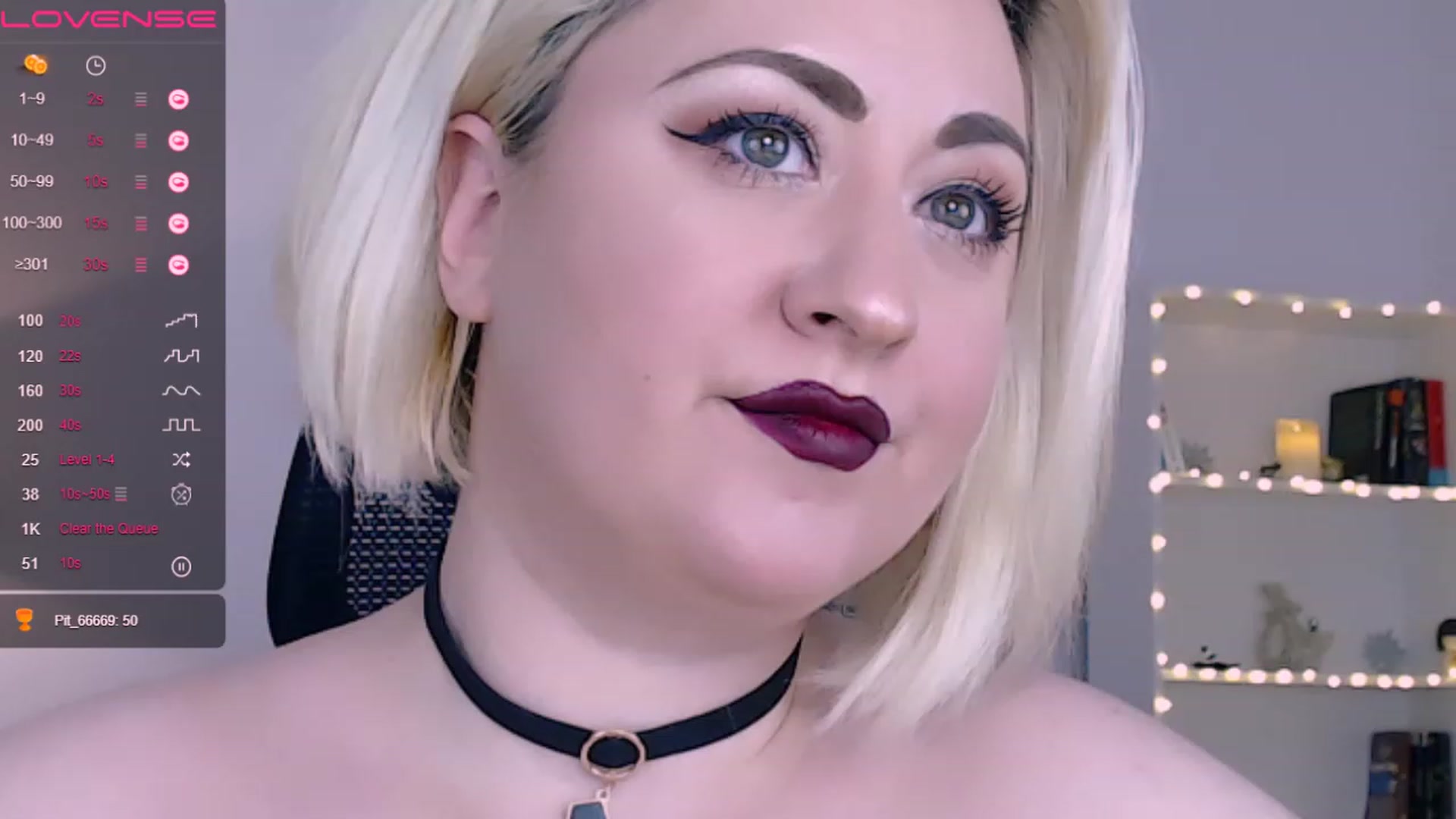 Gallery image thumbnail from Lux_Noir's myfreecams stream on, 06/04/2023, 14:11 image 5 of 20