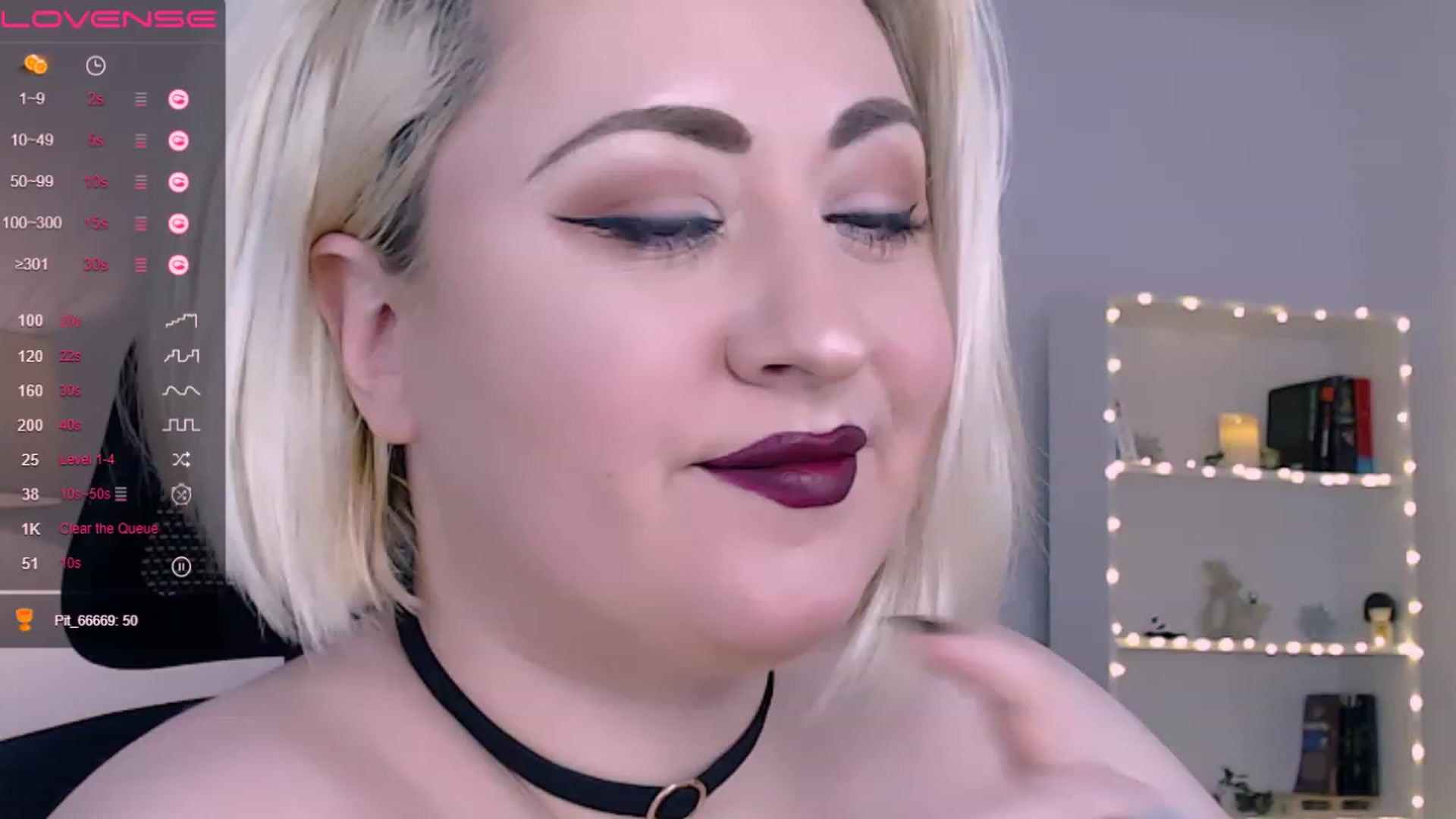 Gallery image thumbnail from Lux_Noir's myfreecams stream on, 06/04/2023, 14:11 image 3 of 20