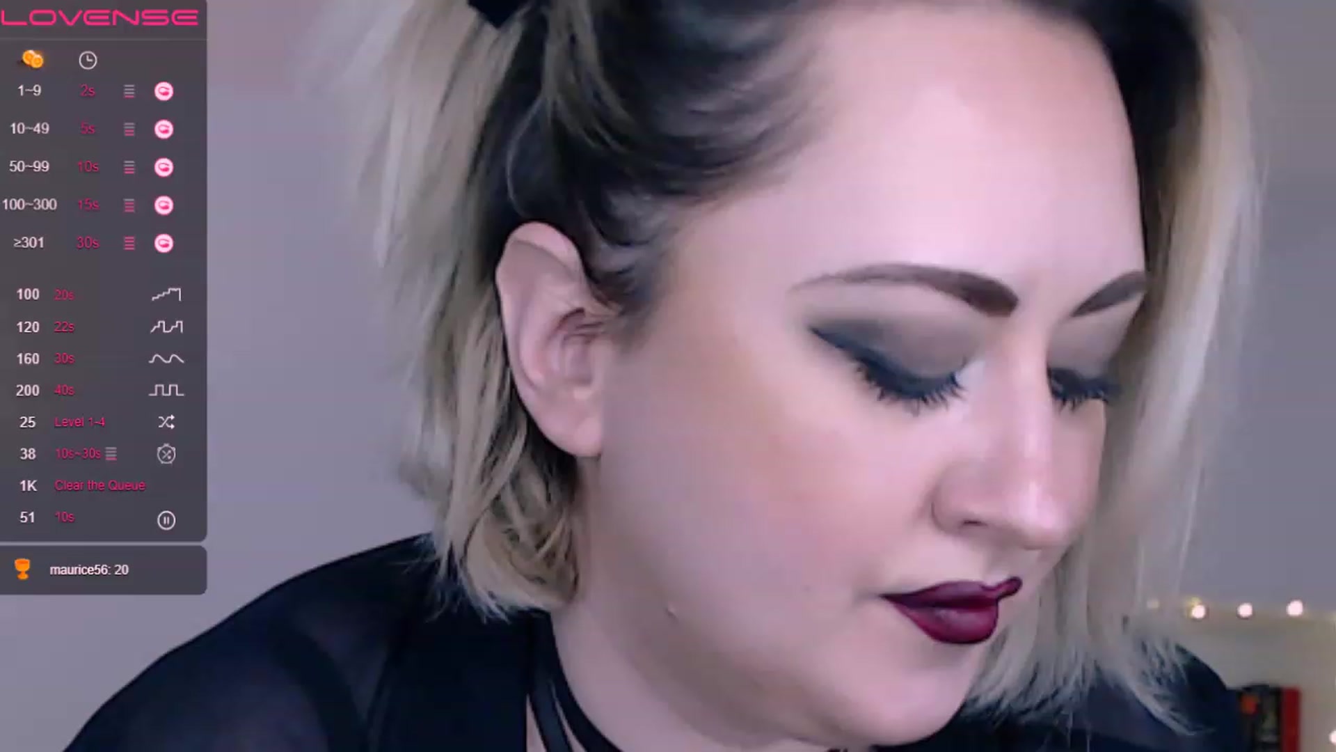 Gallery image thumbnail from Lux_Noir's myfreecams stream on, 07/30/2023, 12:30 image 17 of 20