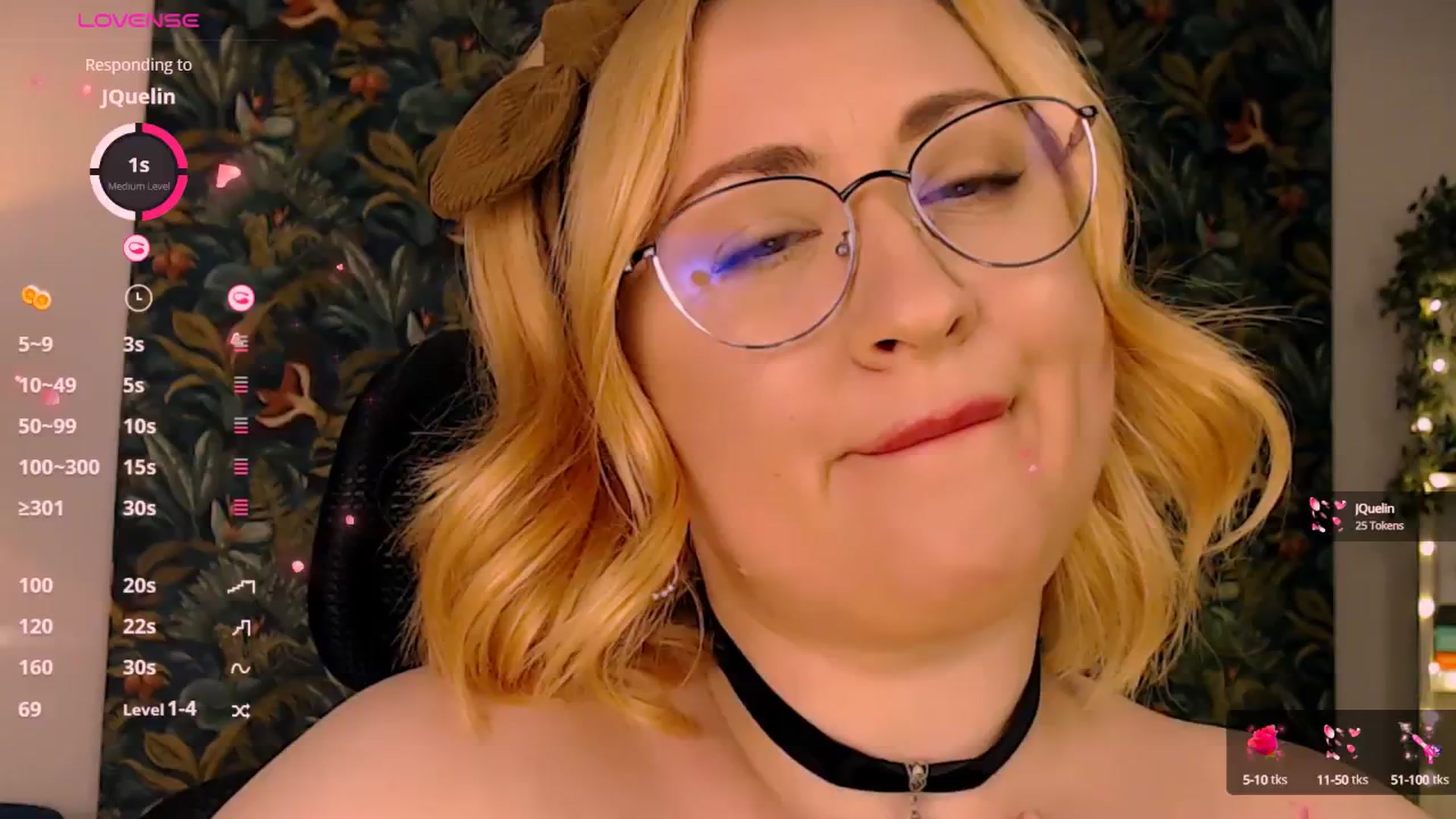 Gallery image thumbnail from Lux_Noir's myfreecams stream on, 04/29/2025, 16:19 image 20 of 20