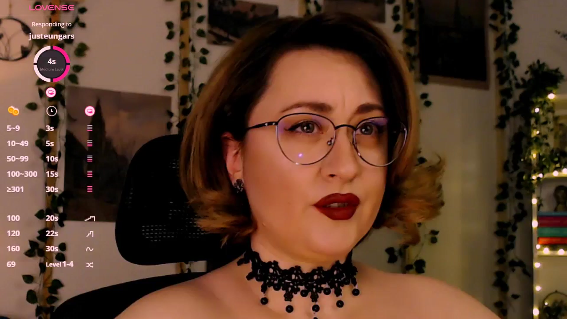 Gallery image thumbnail from Lux_Noir's myfreecams stream on, 01/01/2026, 14:58 image 2 of 20