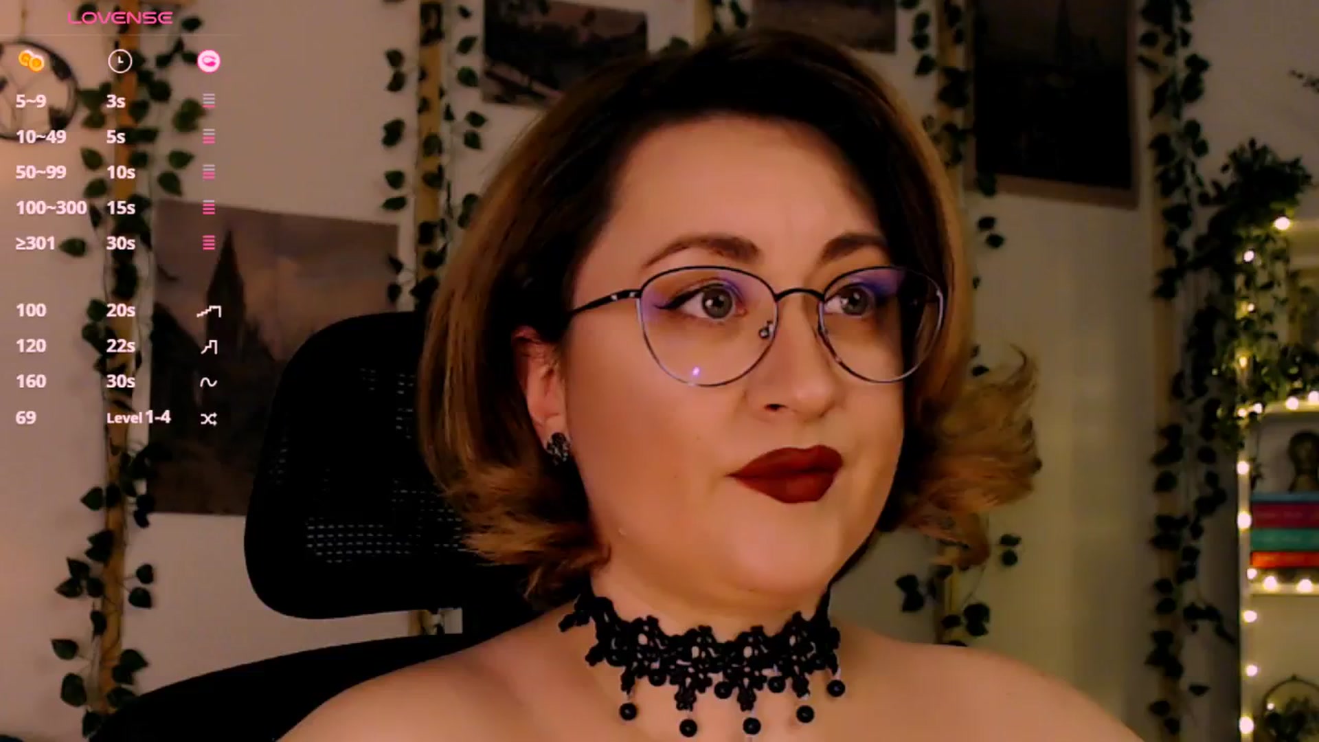 Gallery image thumbnail from Lux_Noir's myfreecams stream on, 01/01/2026, 14:58 image 3 of 20