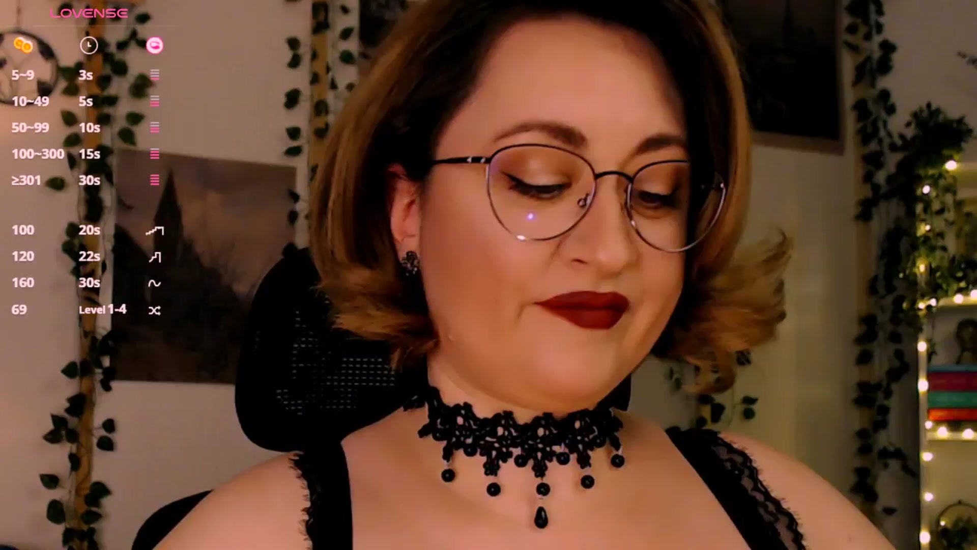 Gallery image thumbnail from Lux_Noir's myfreecams stream on, 01/01/2026, 14:58 image 6 of 20