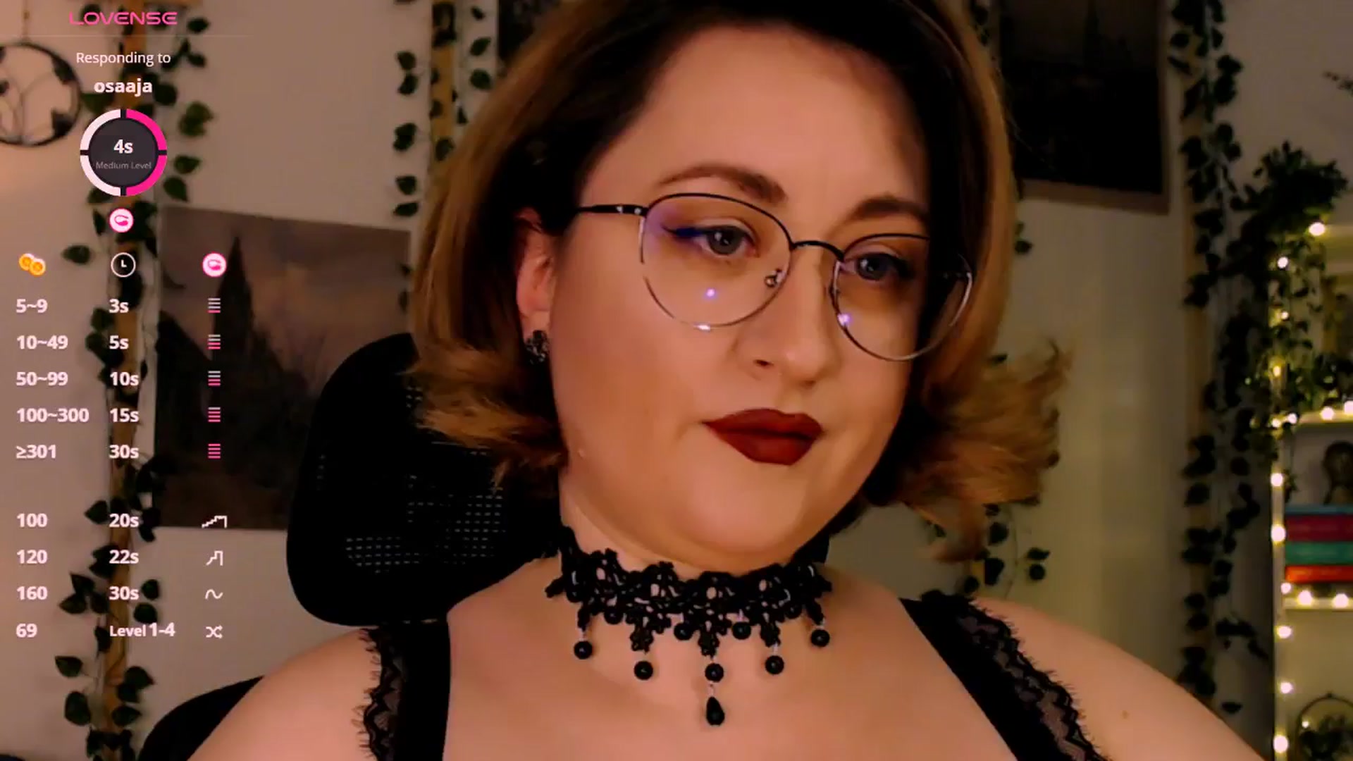 Gallery image thumbnail from Lux_Noir's myfreecams stream on, 01/01/2026, 14:58 image 9 of 20