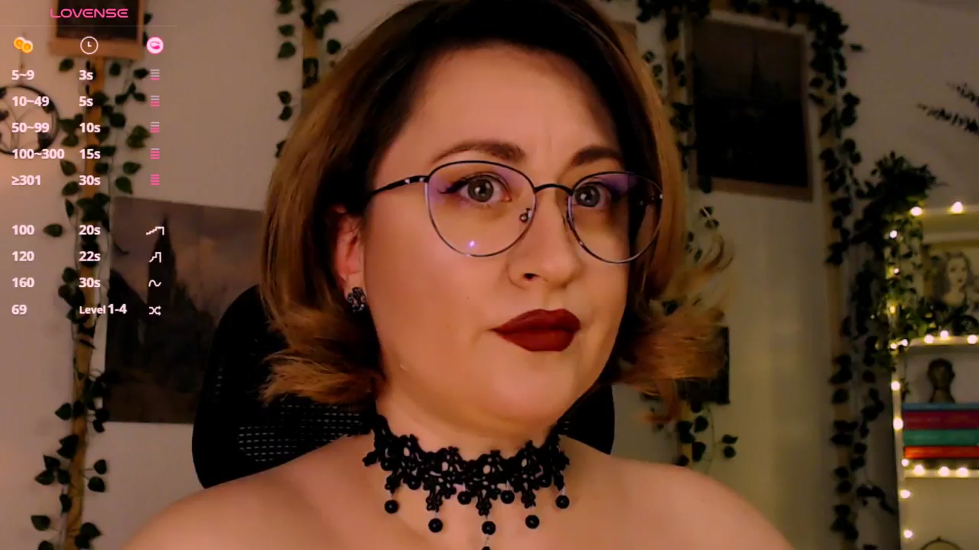 Gallery image thumbnail from Lux_Noir's myfreecams stream on, 01/01/2026, 16:26 image 11 of 20
