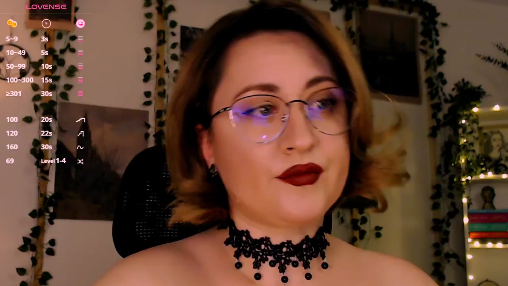 Gallery image thumbnail from Lux_Noir's myfreecams stream on, 01/01/2026, 16:26 image 6 of 20