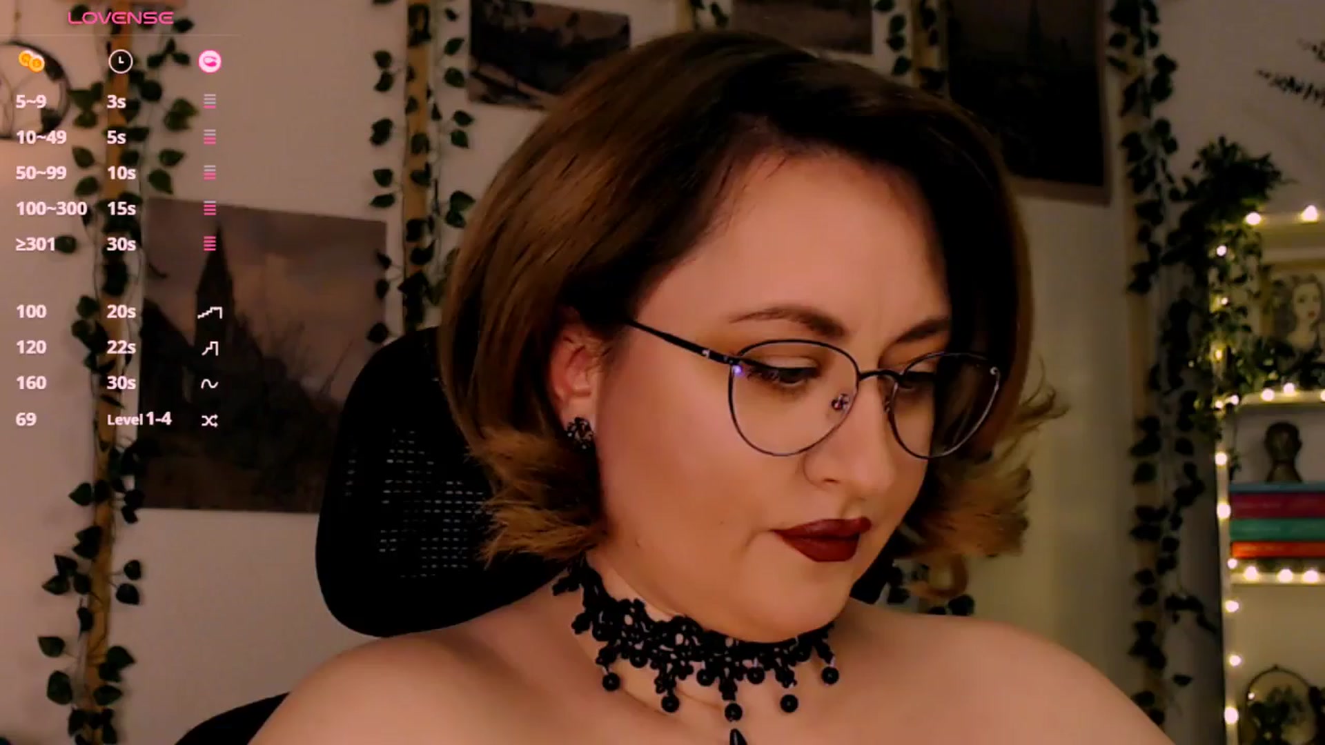 Gallery image thumbnail from Lux_Noir's myfreecams stream on, 01/01/2026, 16:26 image 1 of 20