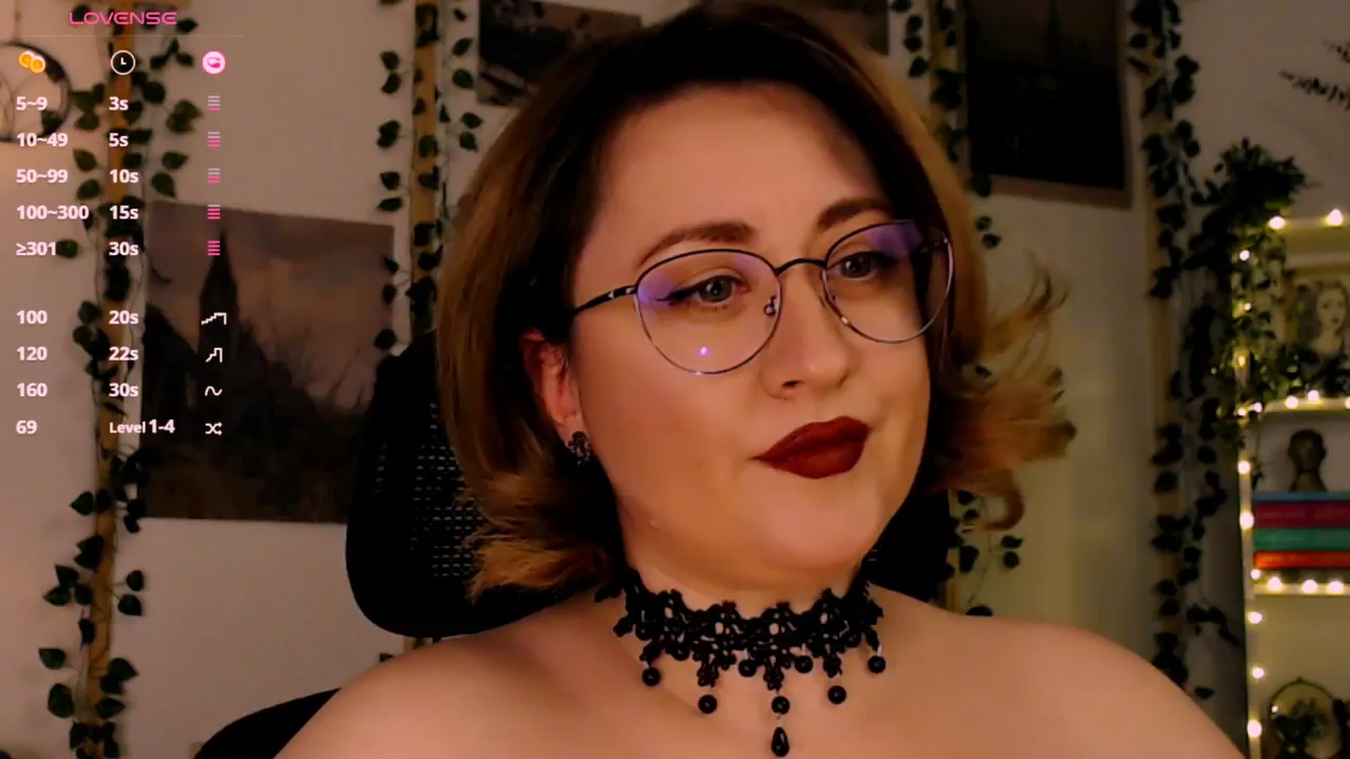 Gallery image thumbnail from Lux_Noir's myfreecams stream on, 01/01/2026, 16:26 image 2 of 20