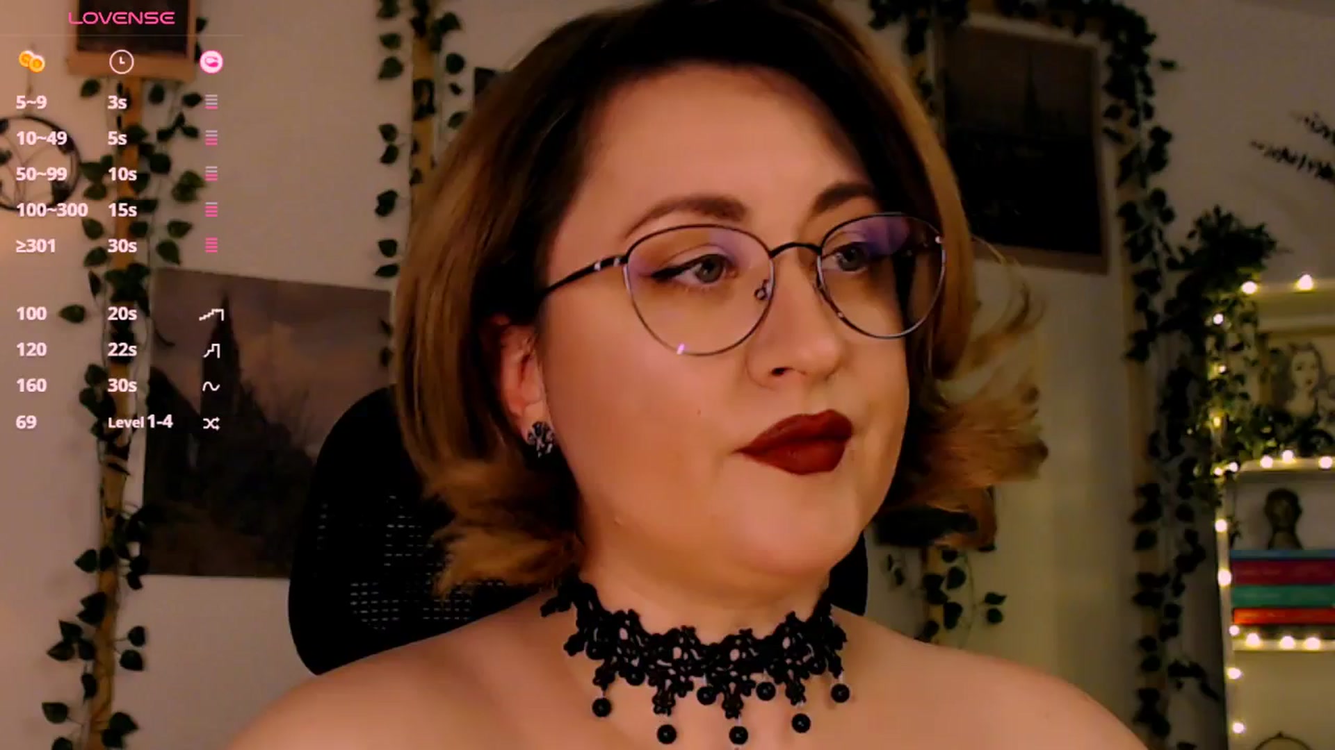 Gallery image thumbnail from Lux_Noir's myfreecams stream on, 01/01/2026, 16:26 image 8 of 20
