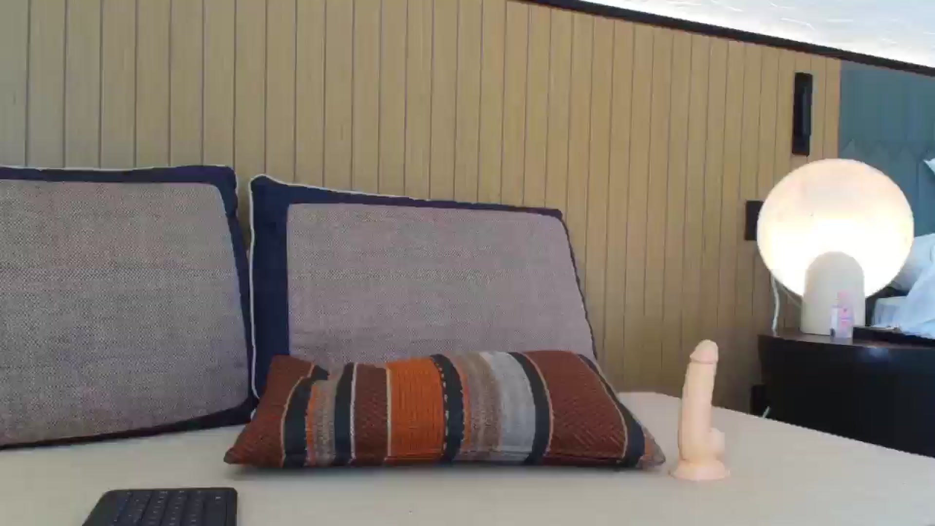 Gallery image thumbnail from Luxie_'s myfreecams stream on, 08/12/2025, 09:17 image 15 of 20