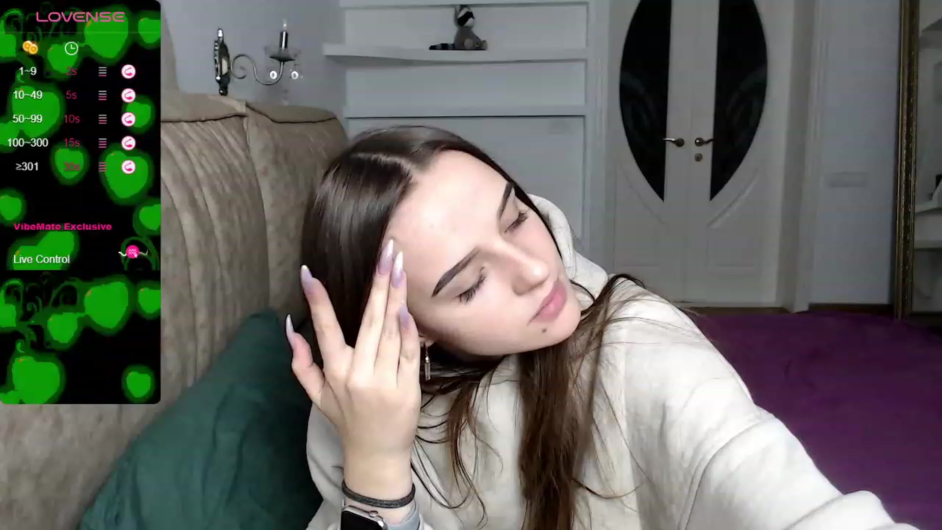 Gallery image thumbnail from LuxuryAnnet's myfreecams stream on, 11/24/2023, 24:42 image 7 of 20