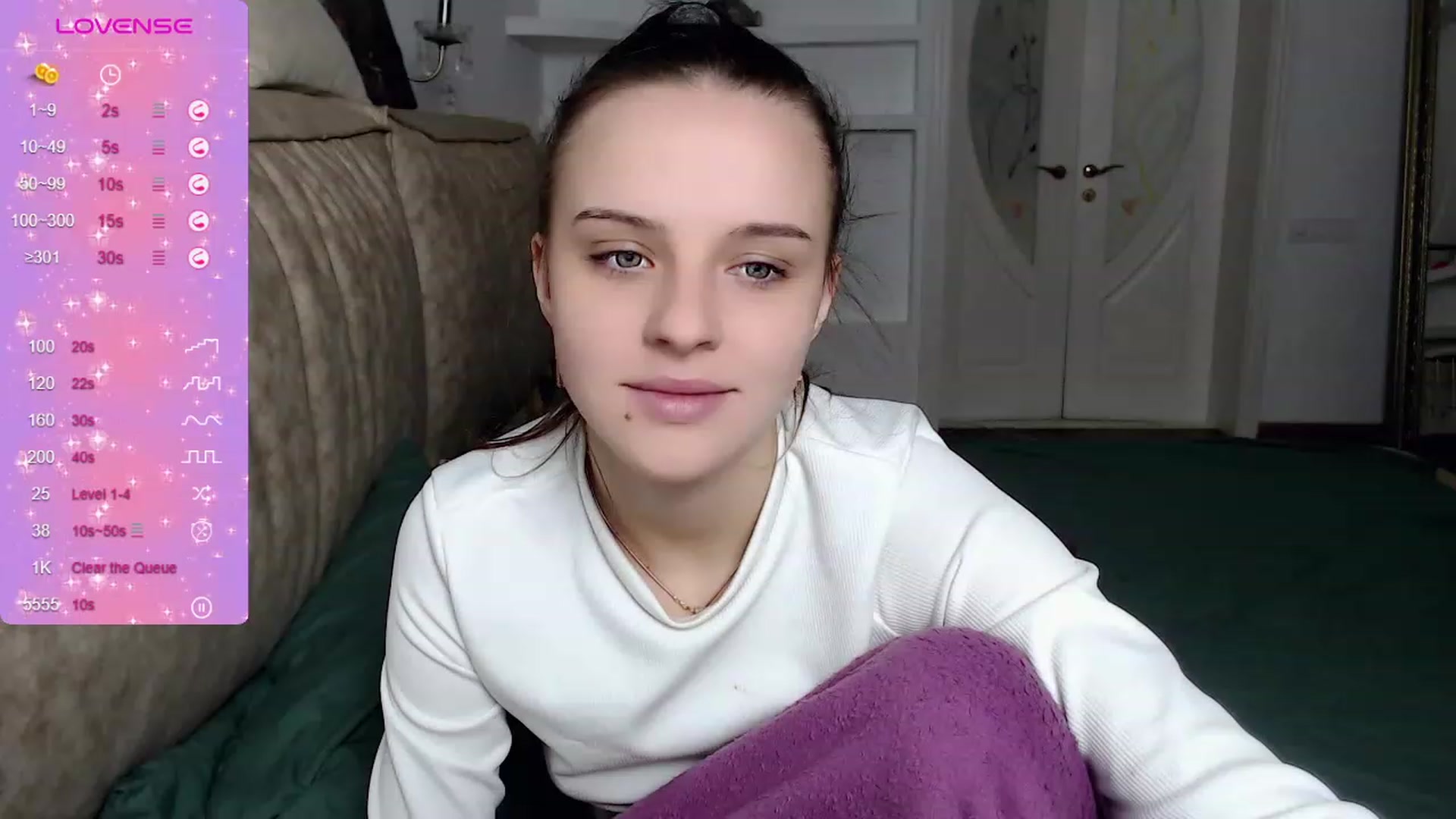 Gallery image thumbnail from LuxuryAnnet's myfreecams stream on, 11/27/2023, 20:52 image 1 of 20