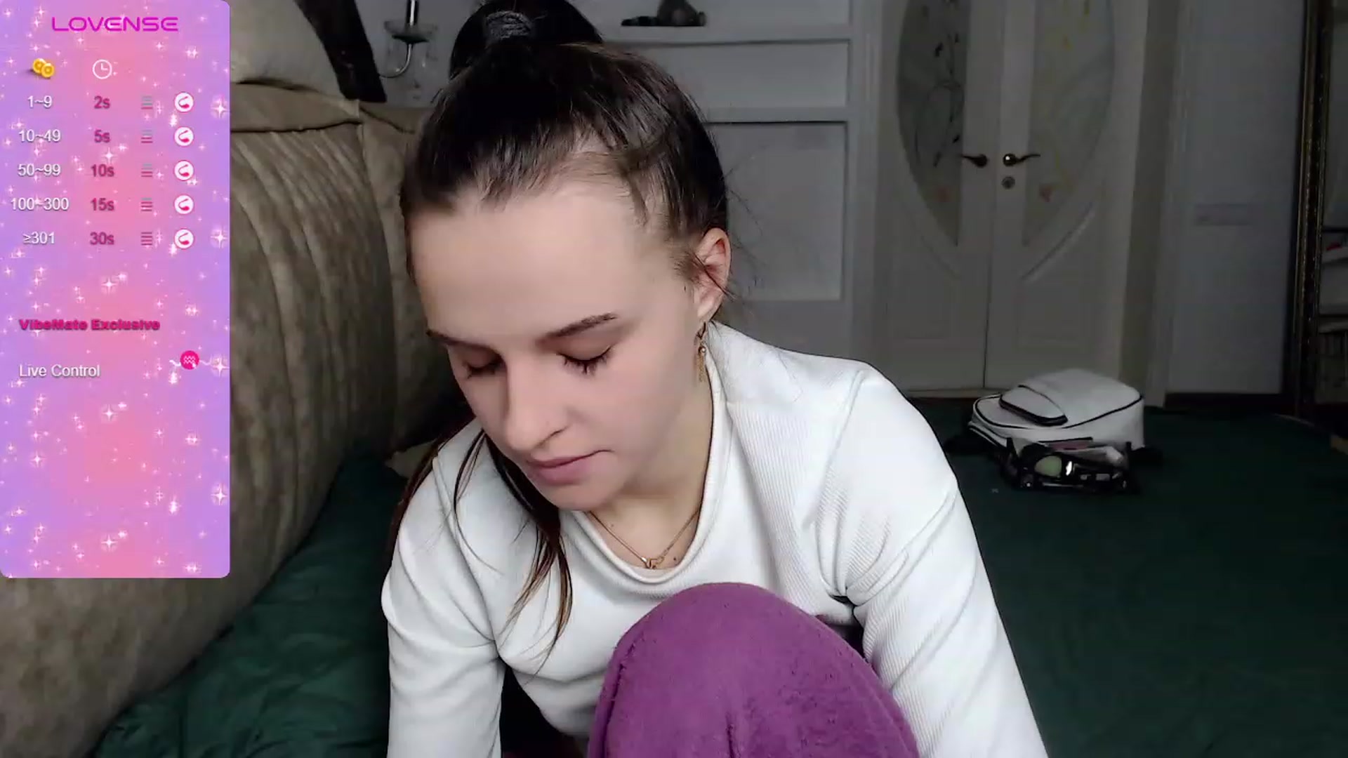 Gallery image thumbnail from LuxuryAnnet's myfreecams stream on, 11/27/2023, 20:52 image 15 of 20