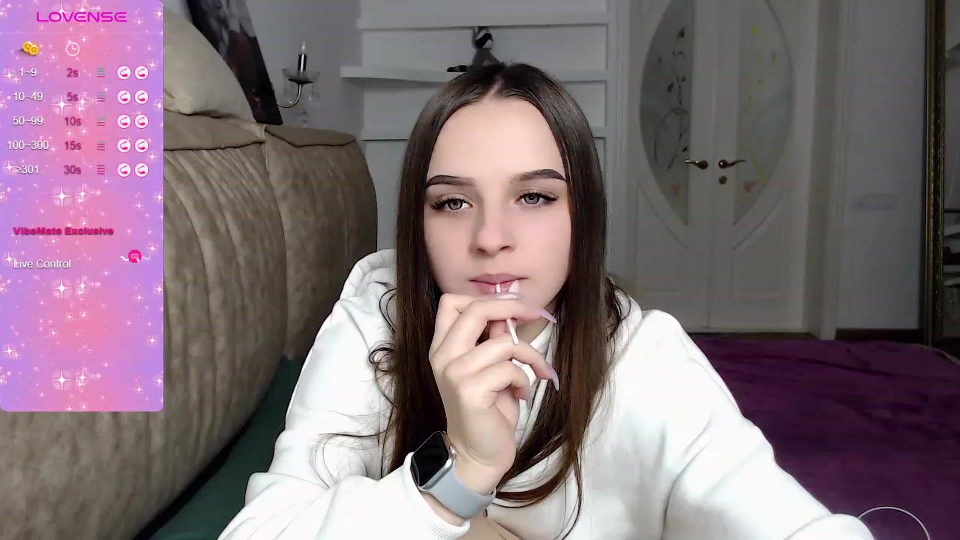 Gallery image thumbnail from LuxuryAnnet's myfreecams stream on, 11/29/2023, 20:25 image 10 of 20