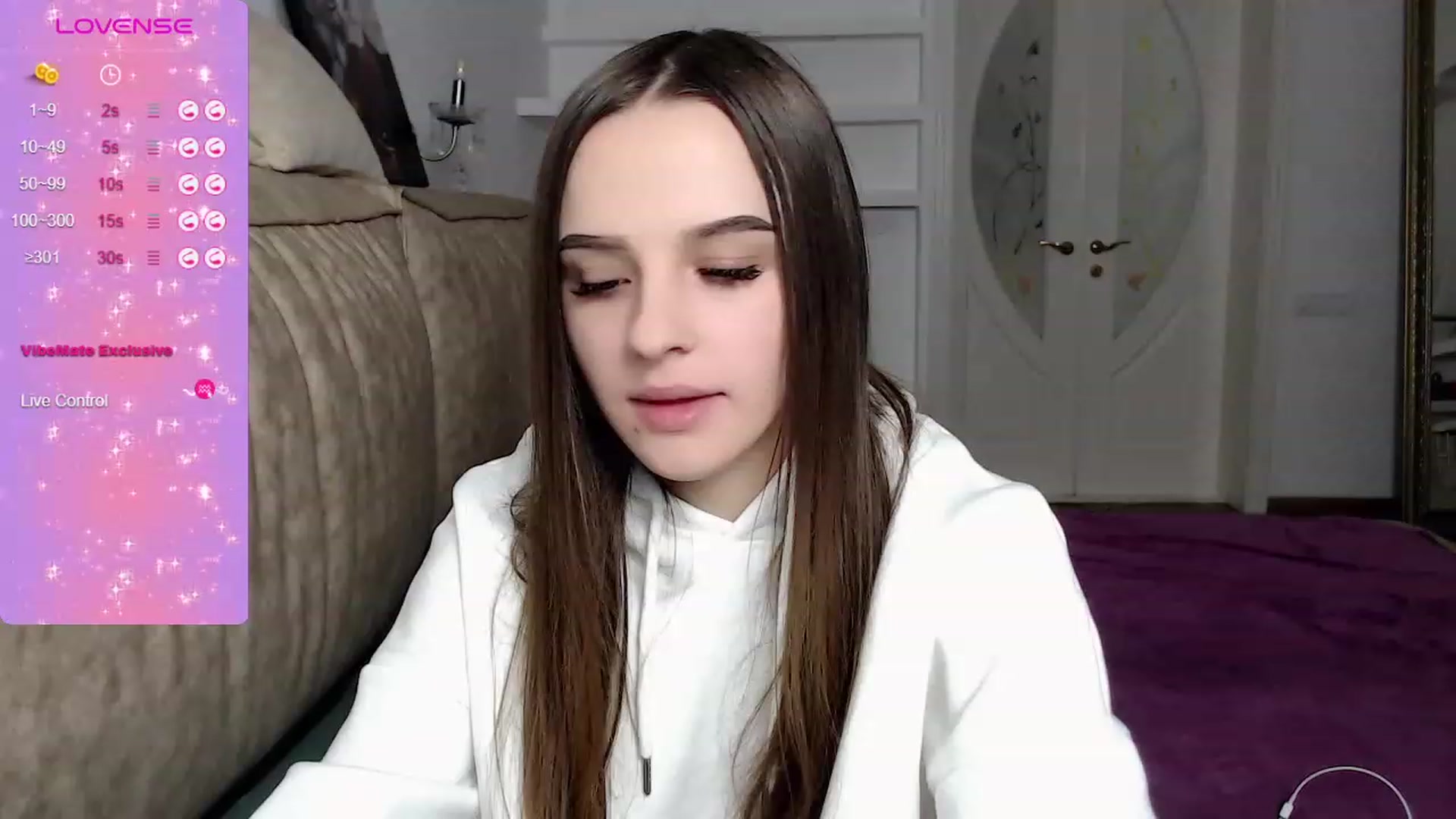 Gallery image thumbnail from LuxuryAnnet's myfreecams stream on, 11/29/2023, 20:25 image 7 of 20