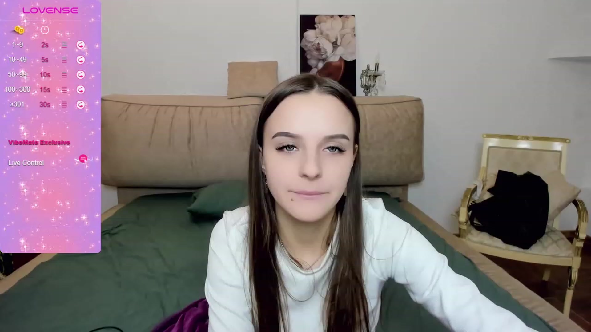 Gallery image thumbnail from LuxuryAnnet's myfreecams stream on, 12/01/2023, 24:40 image 13 of 20