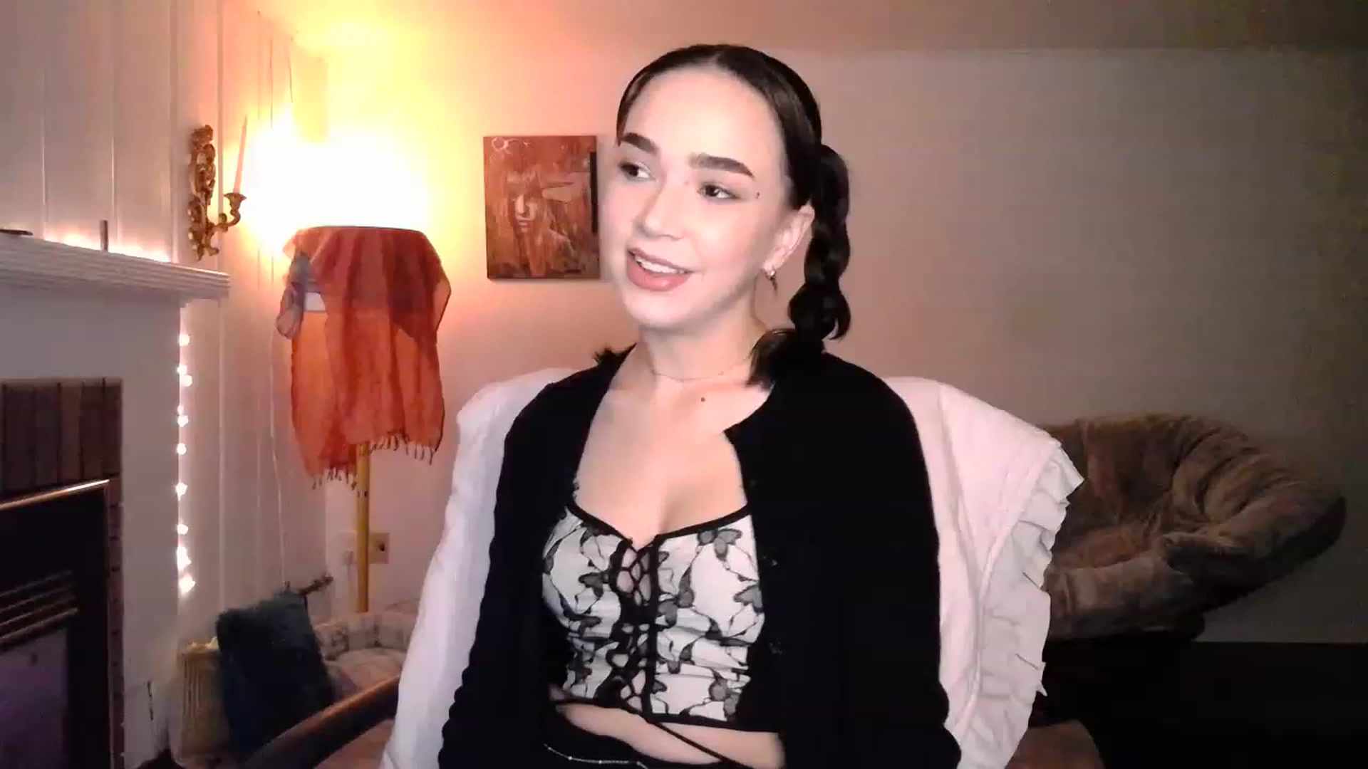 Gallery image thumbnail from Luxxe_'s myfreecams stream on, 02/19/2023, 04:05 image 1 of 20