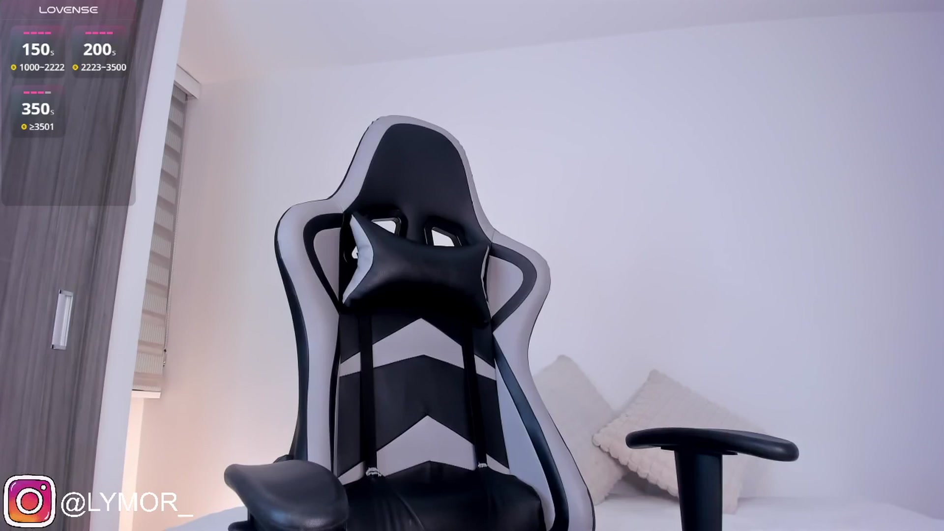 Gallery image thumbnail from Ly_mor_'s myfreecams stream on, 03/19/2025, 20:28 image 2 of 20