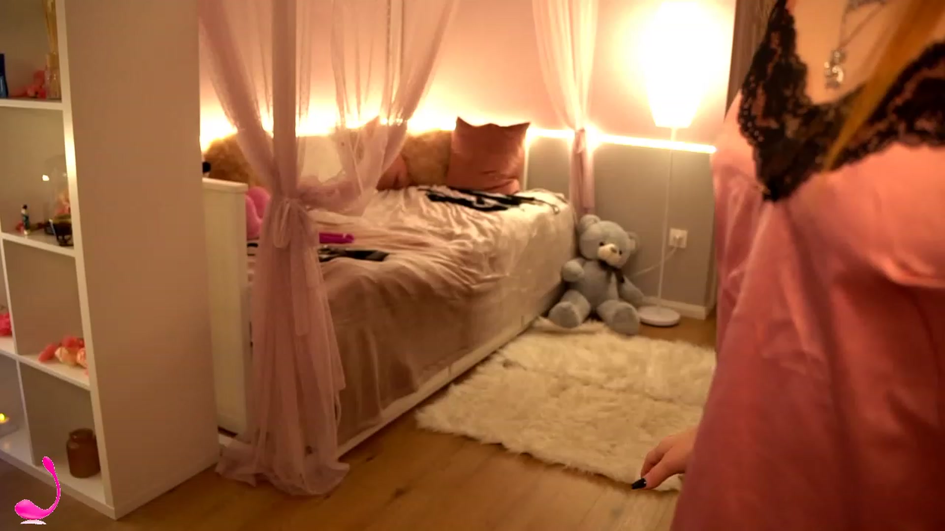 Gallery image thumbnail from Lya_TheCutest's myfreecams stream on, 11/19/2022, 14:38 image 1 of 20
