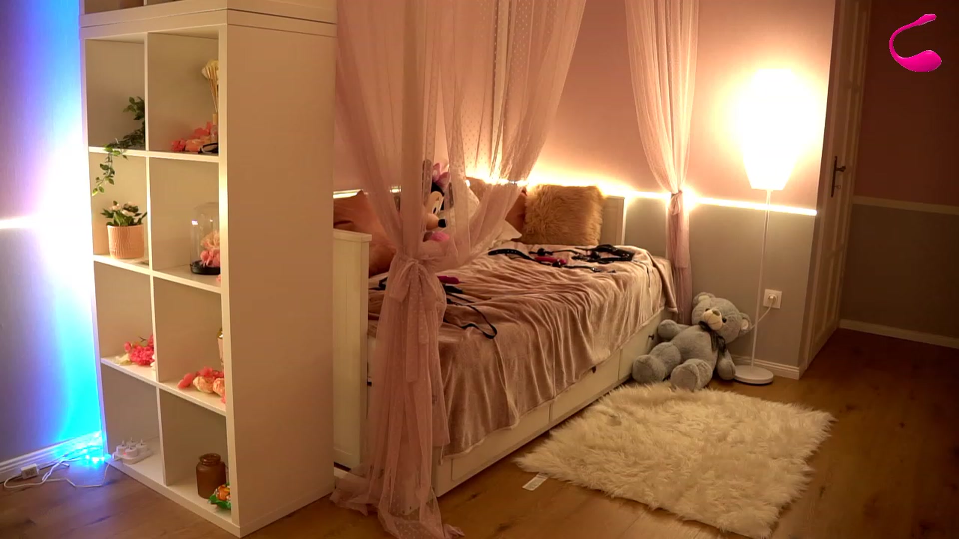 Gallery image thumbnail from Lya_TheCutest's myfreecams stream on, 11/22/2022, 18:11 image 20 of 20