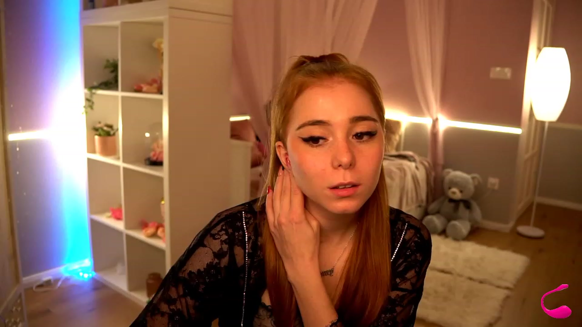 Gallery image thumbnail from Lya_TheCutest's myfreecams stream on, 11/23/2022, 19:00 image 5 of 20